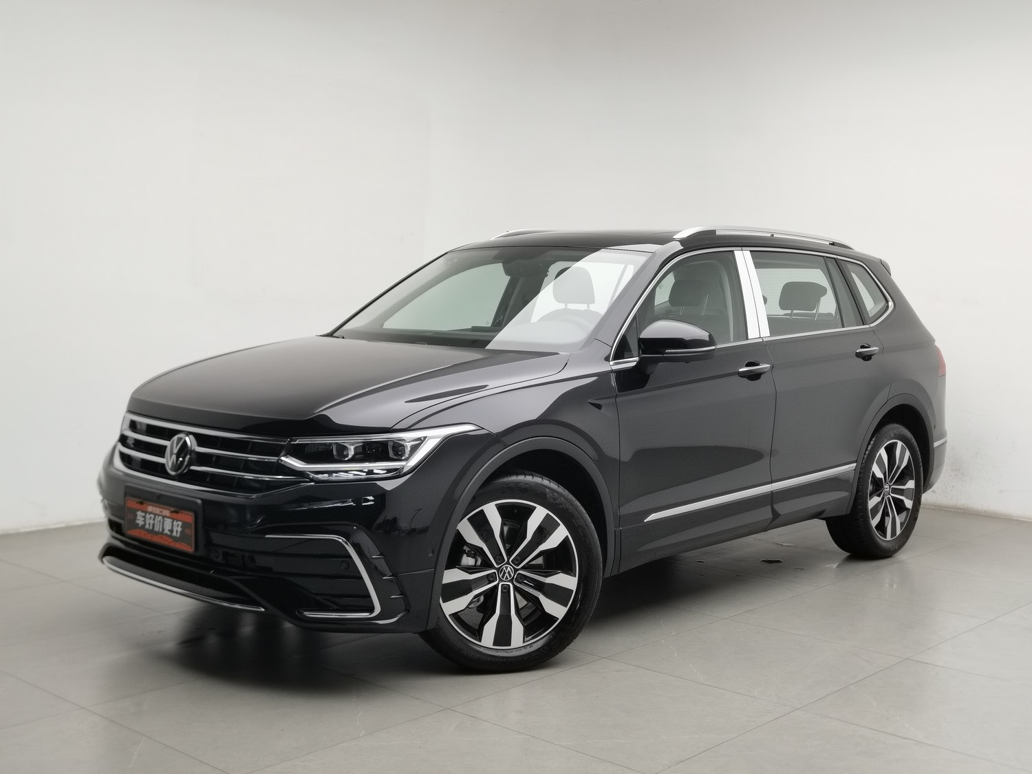 Used Volkswagen Tiguan L 2025 2.0 AT
