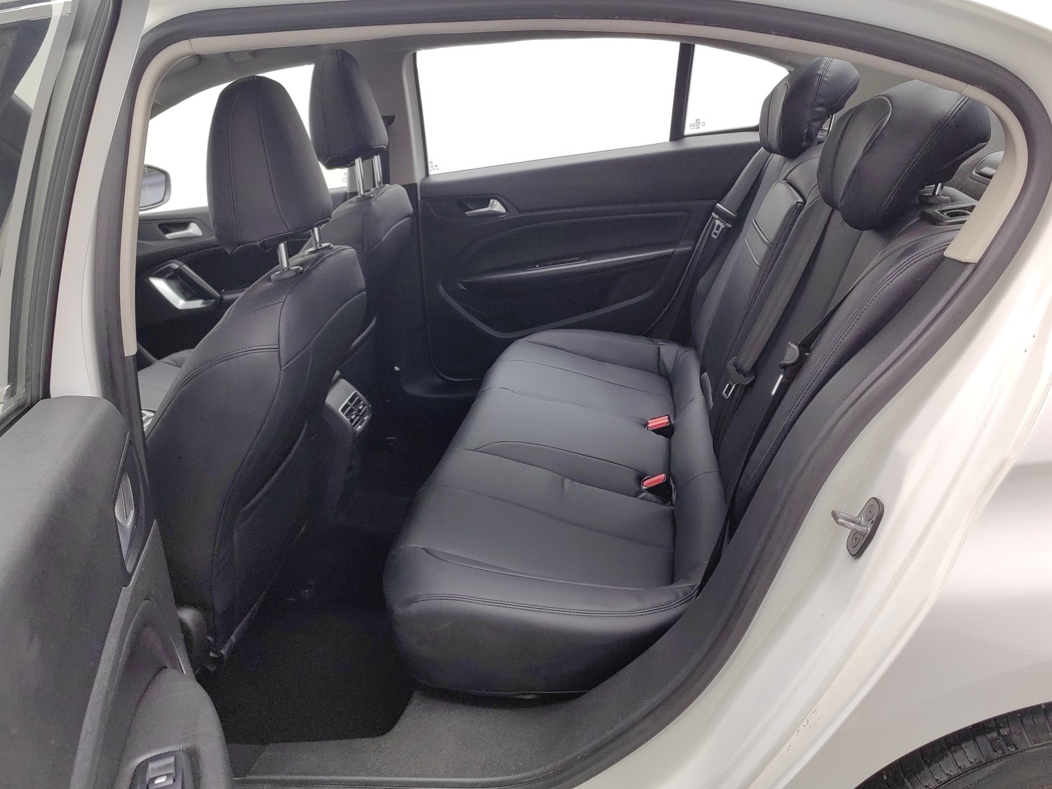 Used Peugeot 408 2014 1.8 AT