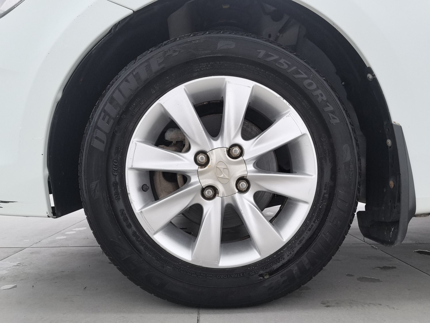 Used Hyundai Reina 2014 1.4 MT