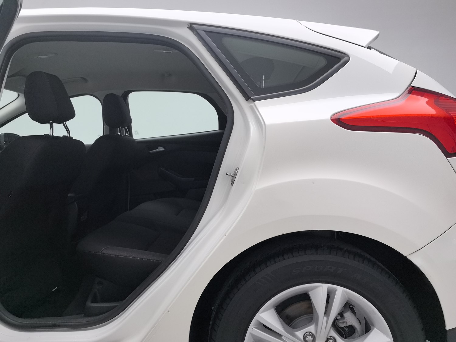 Used Ford Focus 2015 1.6 AT