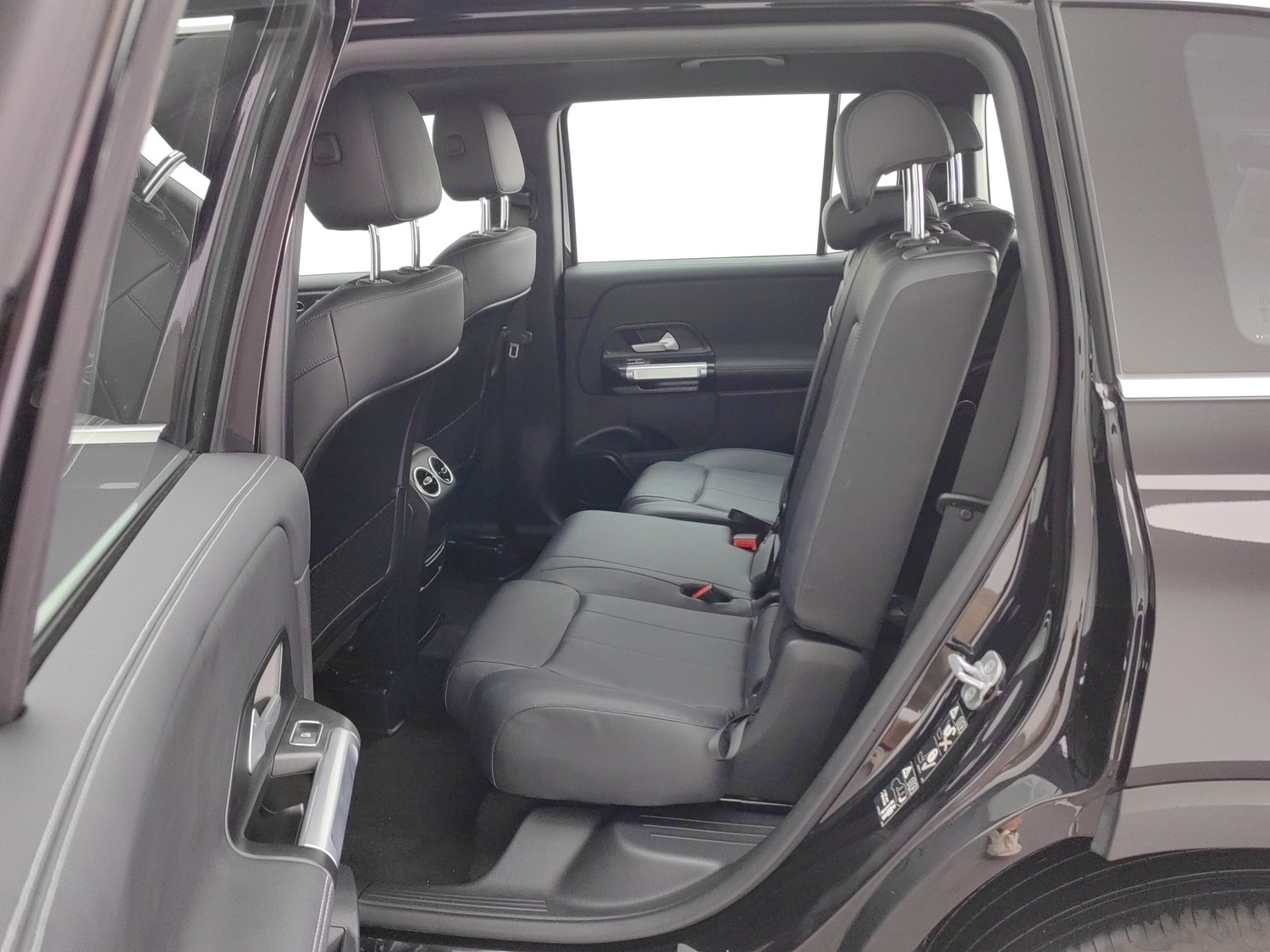 Used Mercedes-Benz GLB 2024 2.0 AT