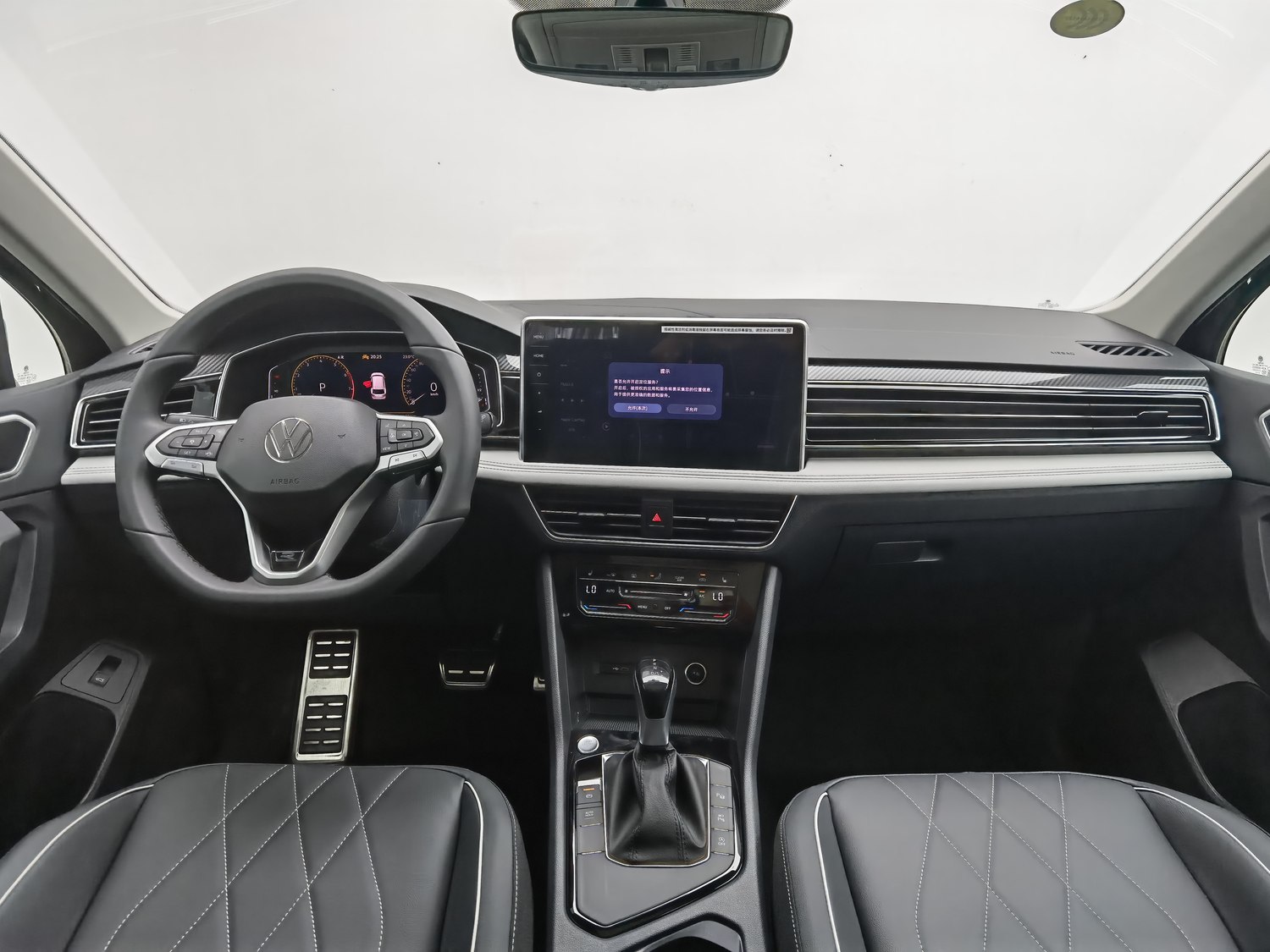 Used Volkswagen Tiguan L 2025 2.0 AT