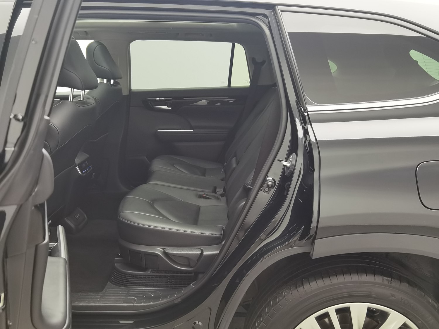 Used Toyota Highlander 2022 2.5 AT