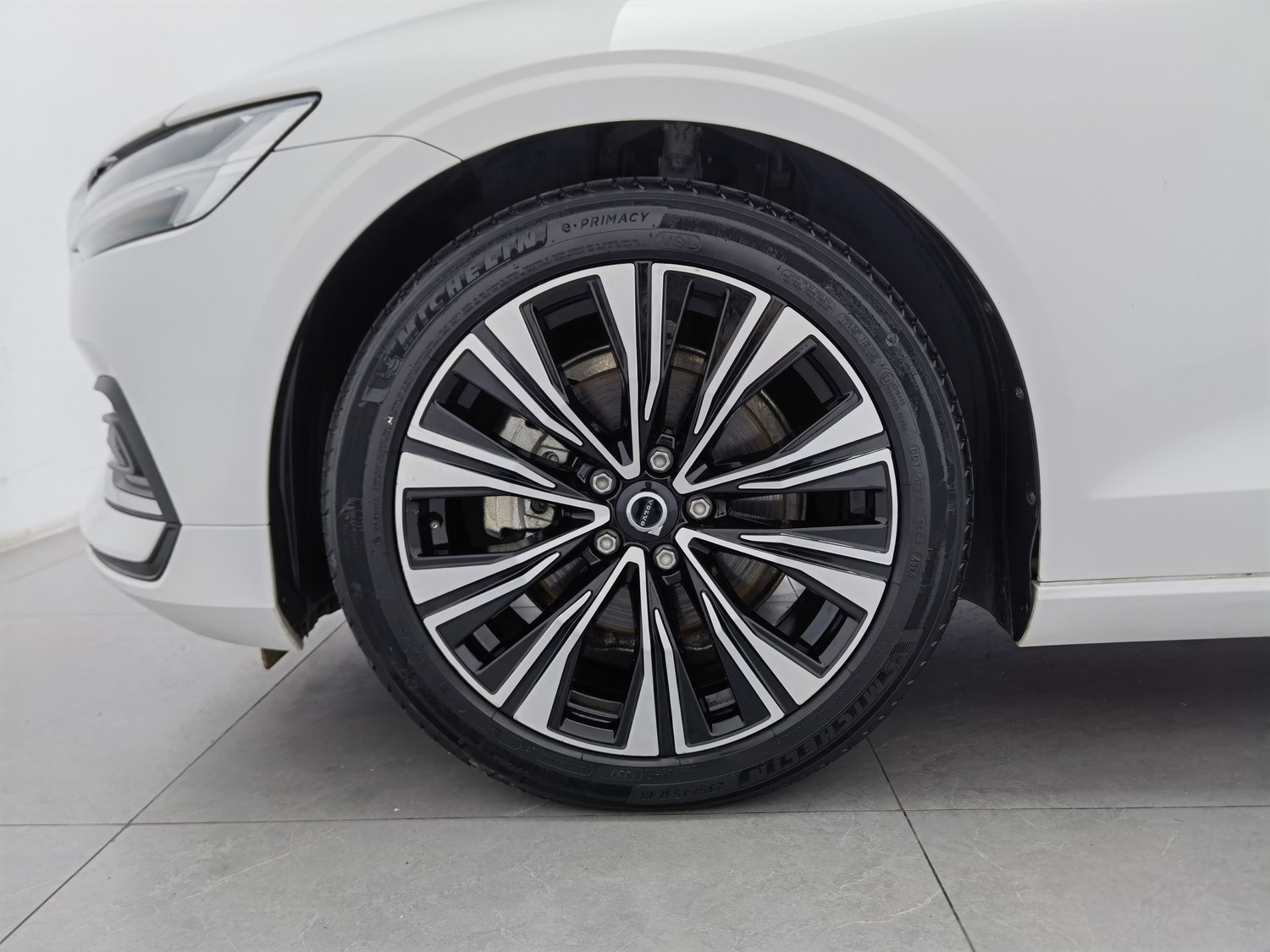Used Volvo S60 2024 2.0 AT