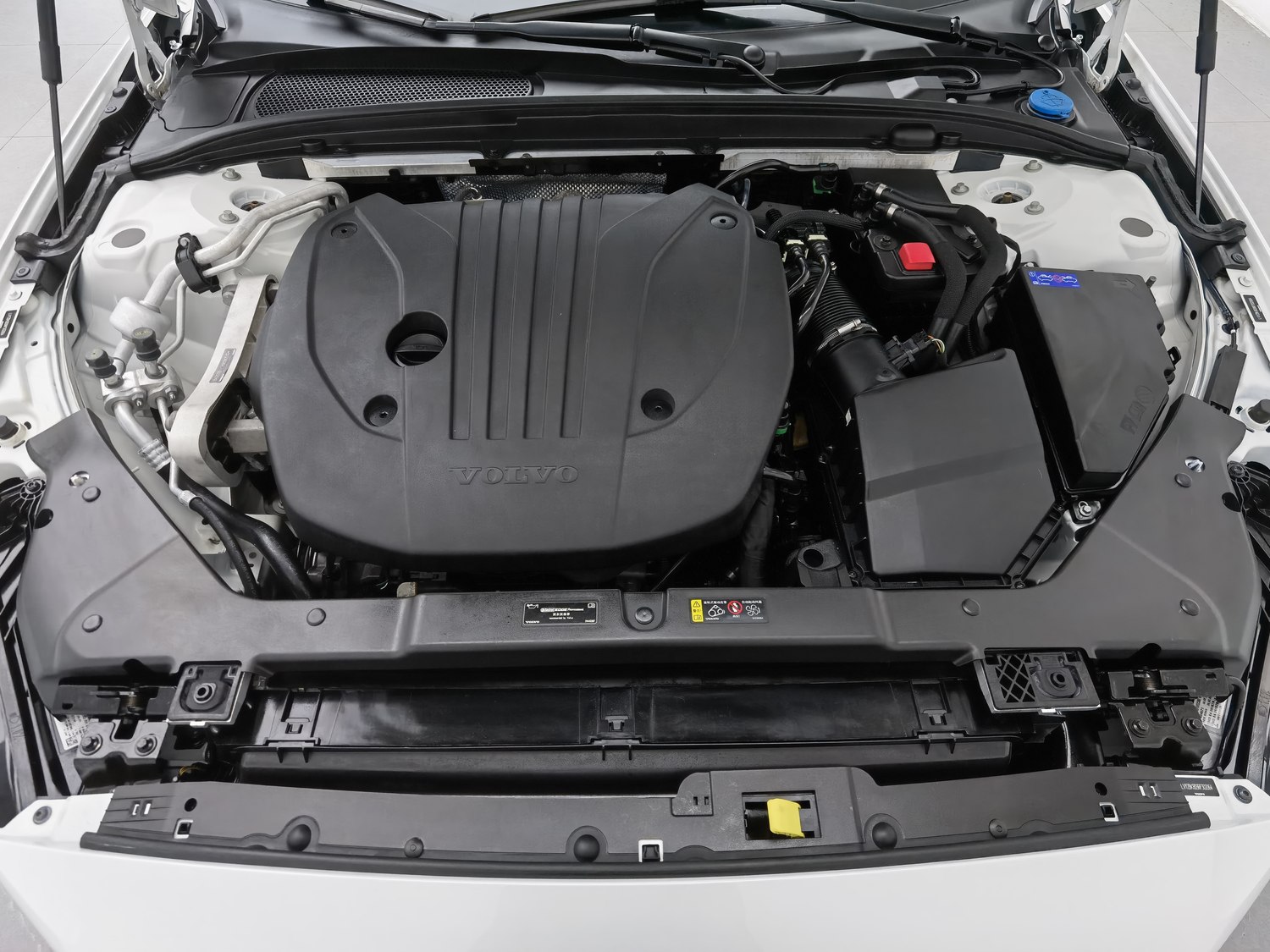 Used Volvo S60 2024 2.0 AT