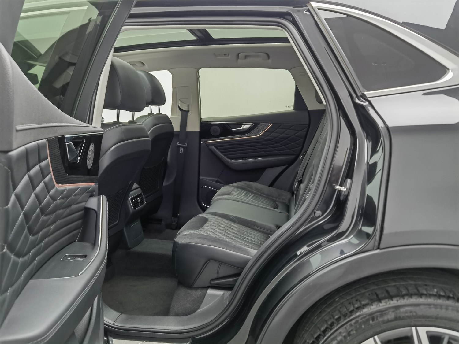 Used Hongqi HS5 2022 2.0 AT