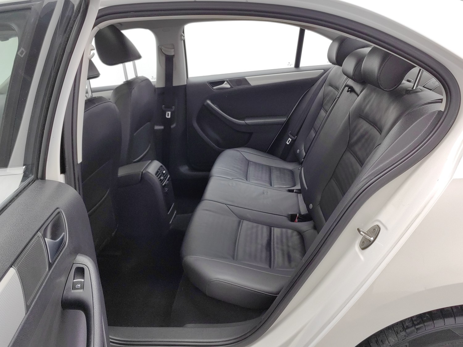 Used Volkswagen Sagitar 2014 1.6 MT