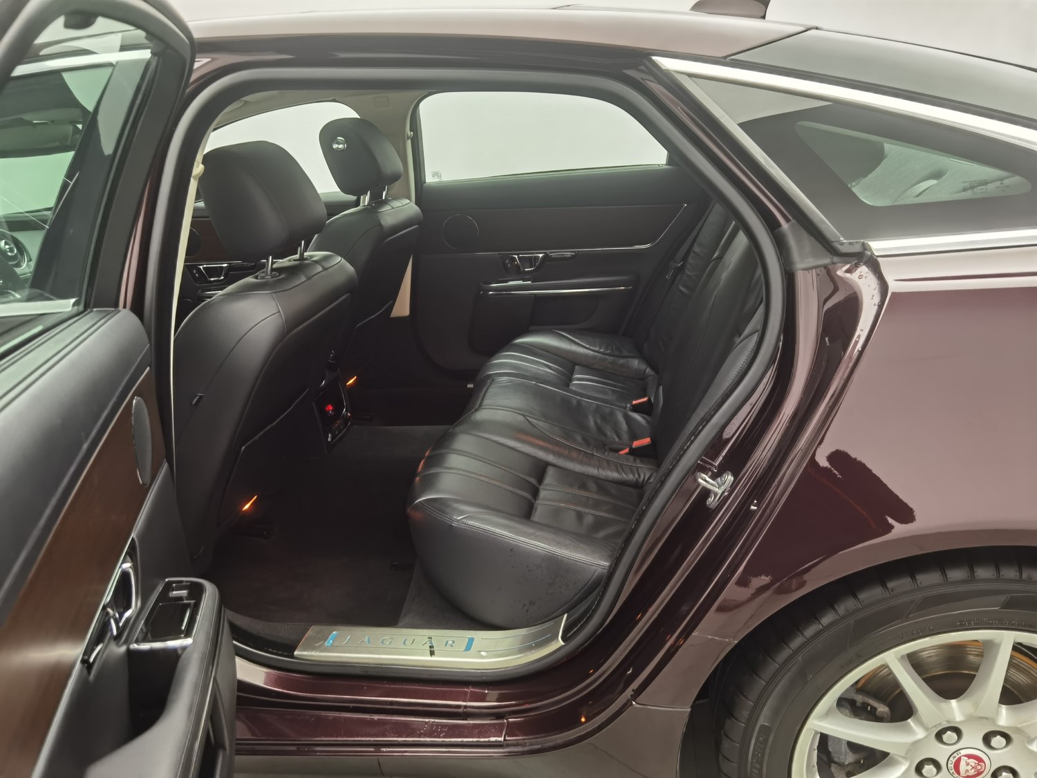 Used Jaguar XJ 2016 3.0 AT