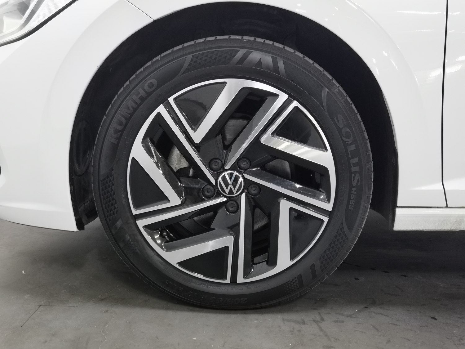 Used Volkswagen Sagitar 2024 1.5 AT