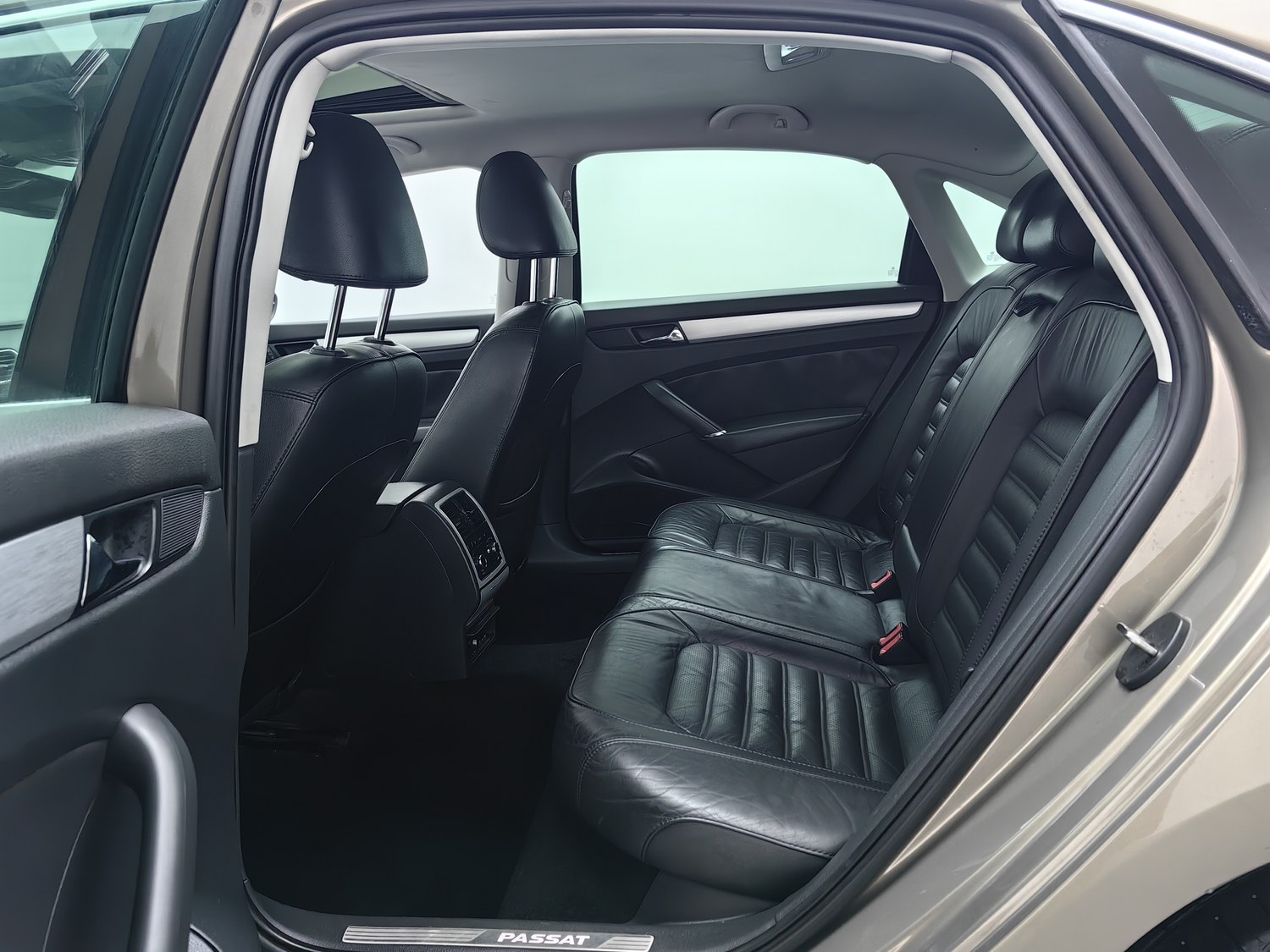 Used Volkswagen Passat 2014 1.8 AT