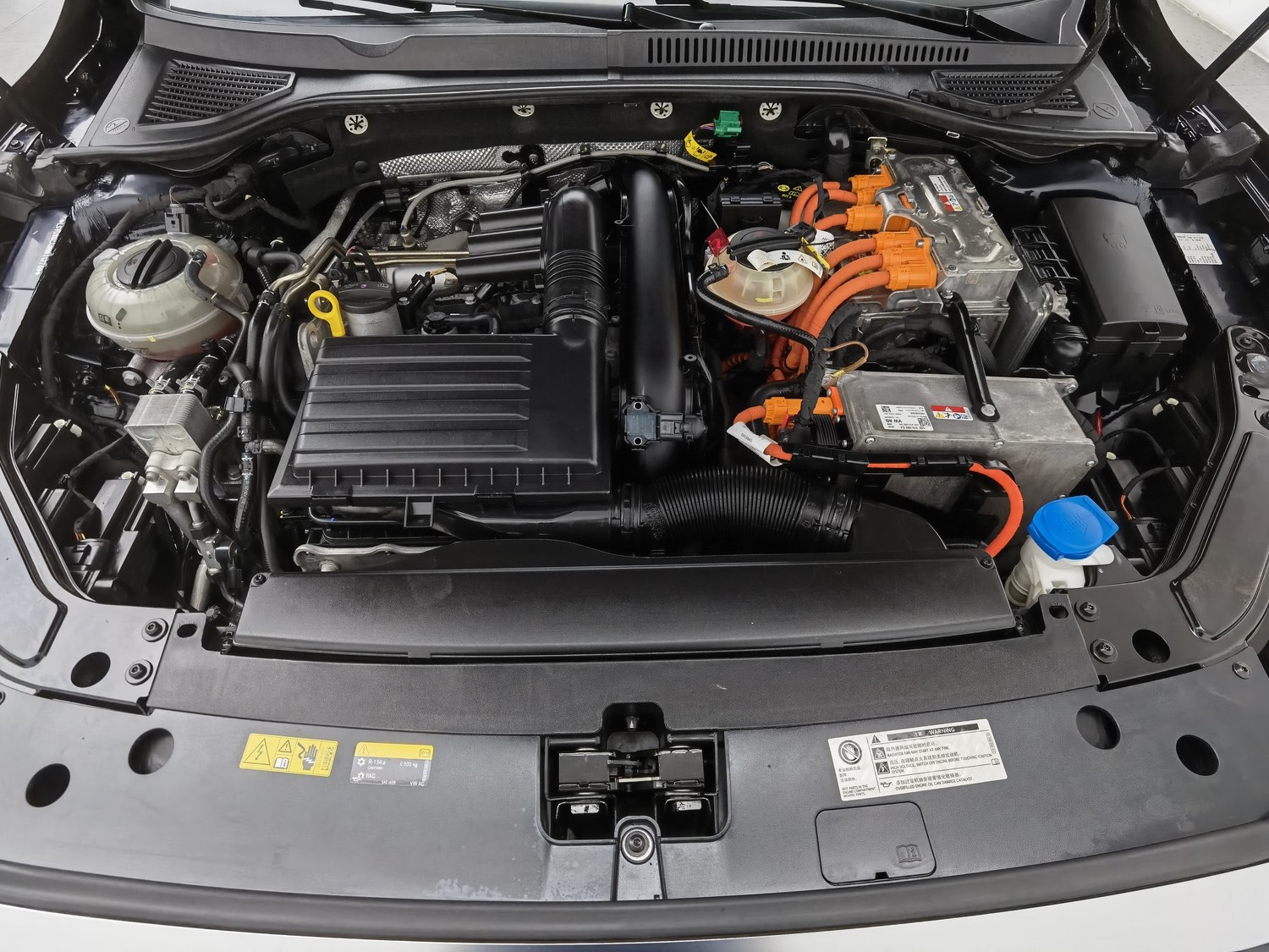 Used Volkswagen Passat EV 2022 1.4 AT