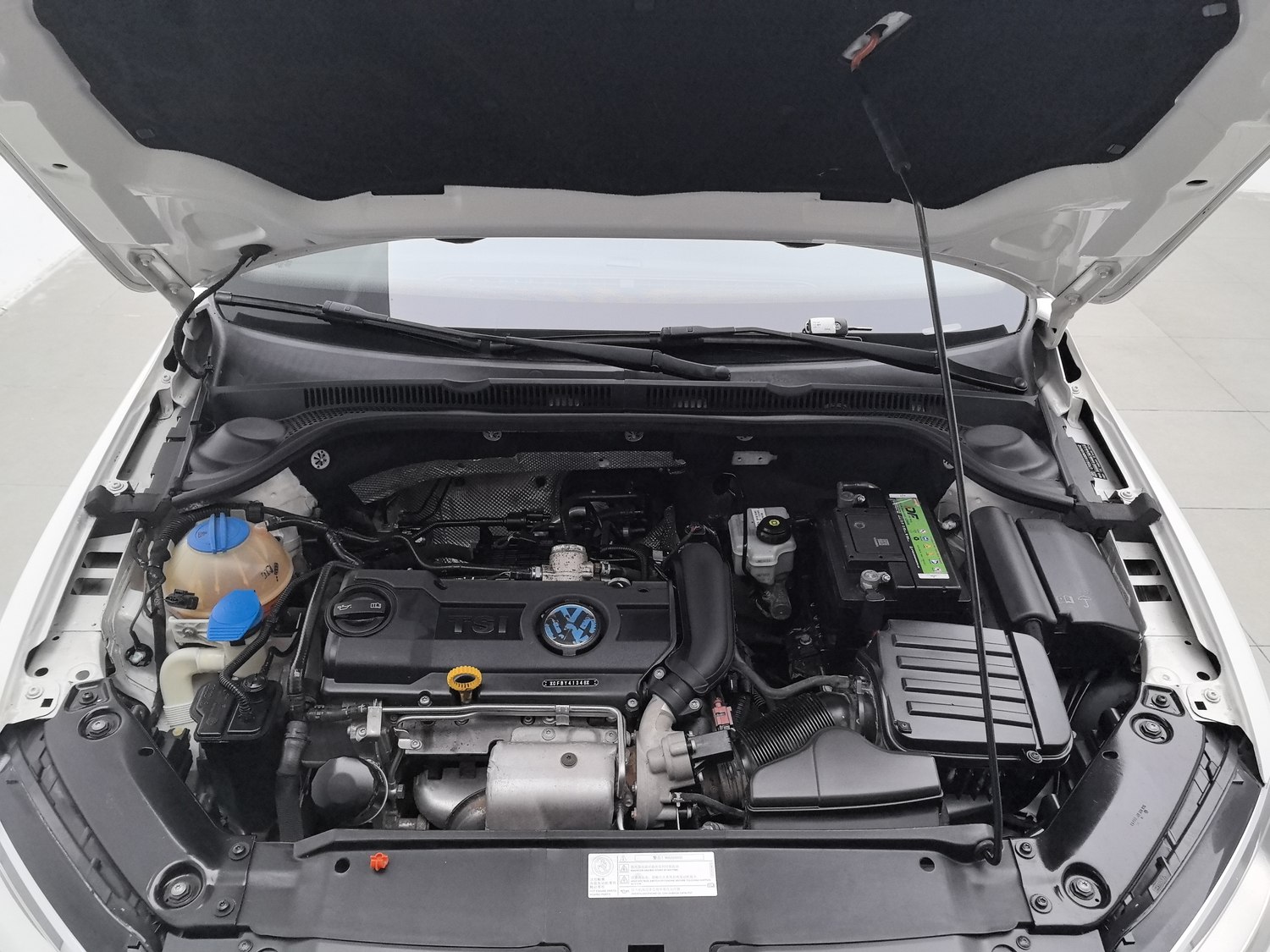 Used Volkswagen Sagitar 2012 1.4 MT