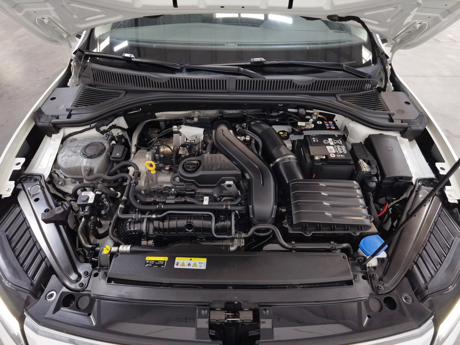 Used Volkswagen Sagitar 2024 1.5 AT