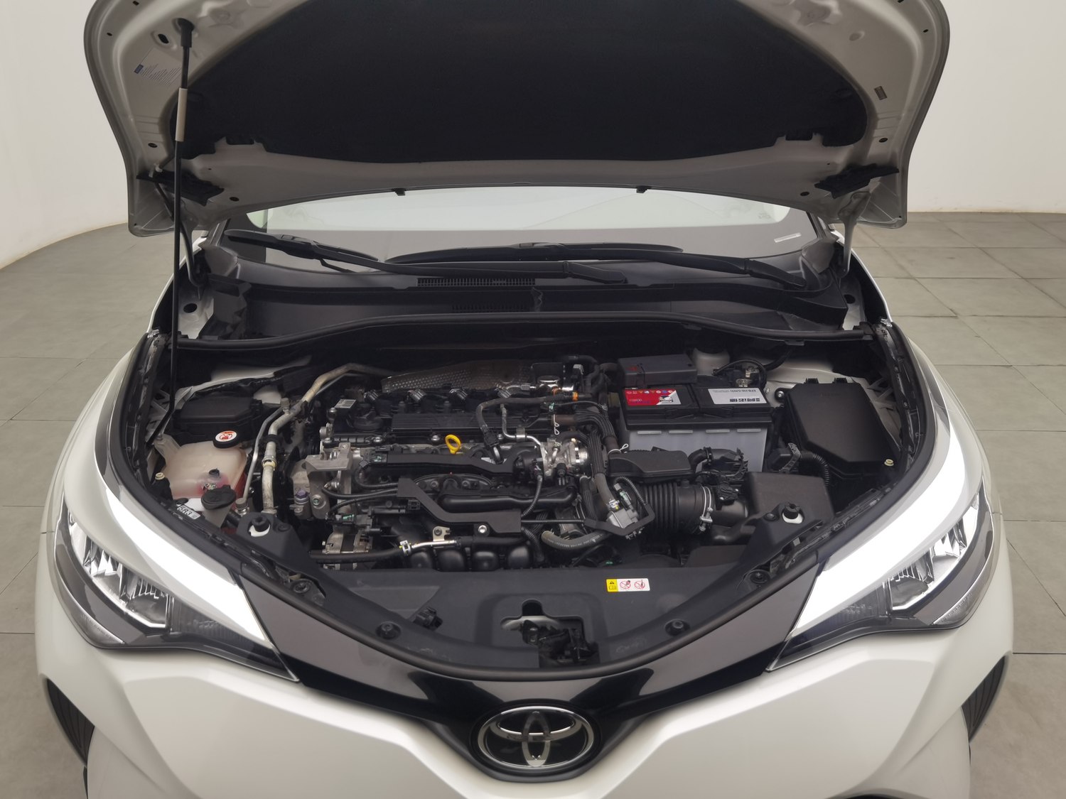 Used Toyota C-HR 2022 2.0 AT