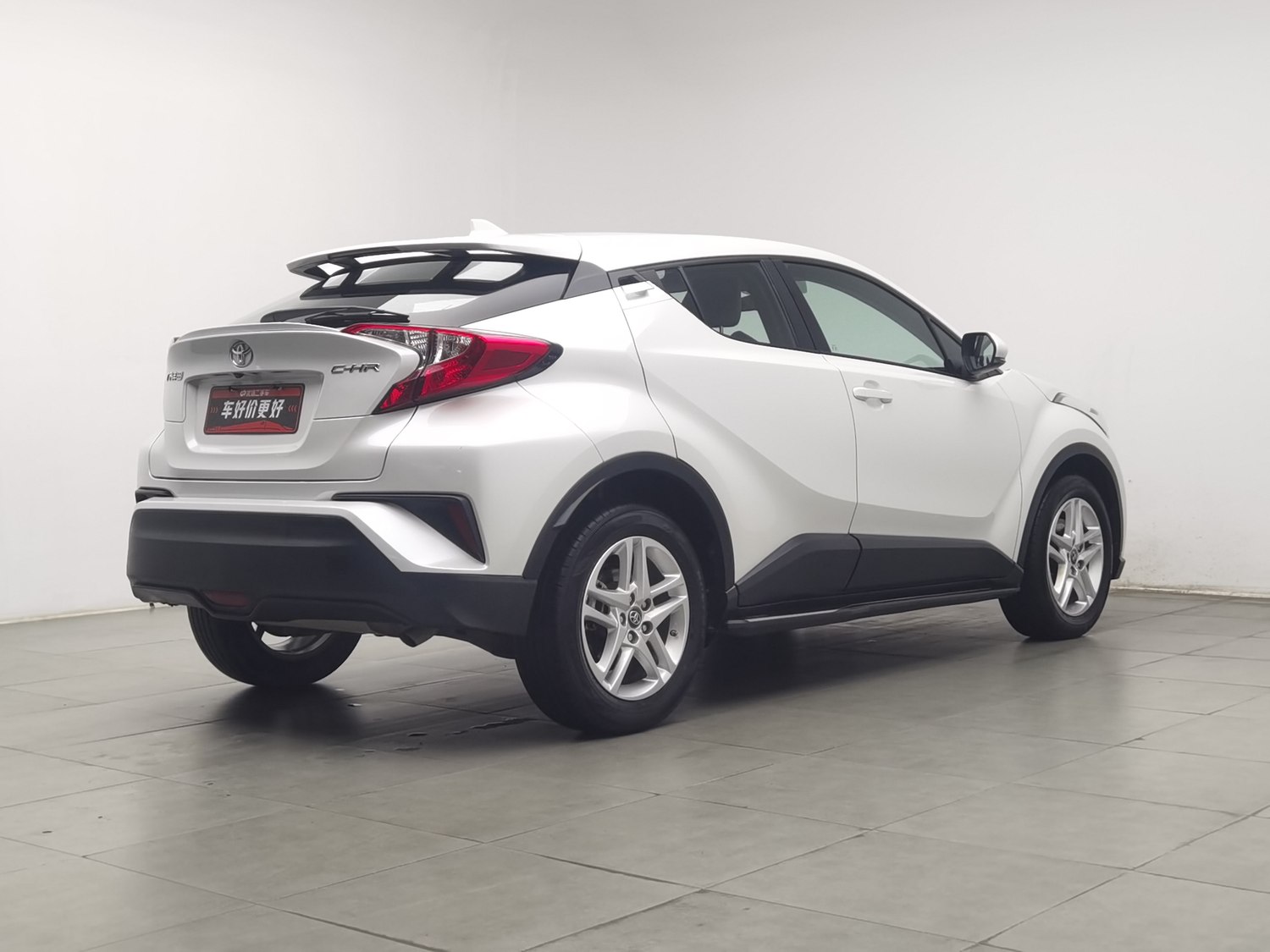 Used Toyota C-HR 2022 2.0 AT