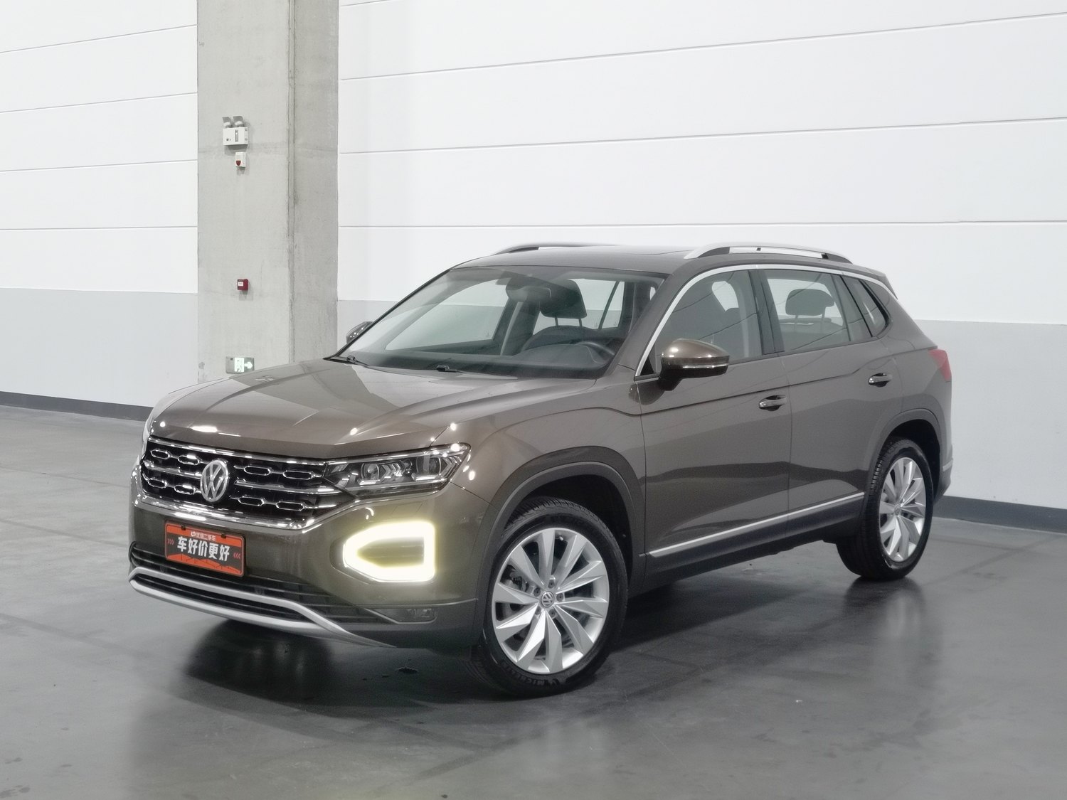 Used Volkswagen Tayron 2019 2.0 AT