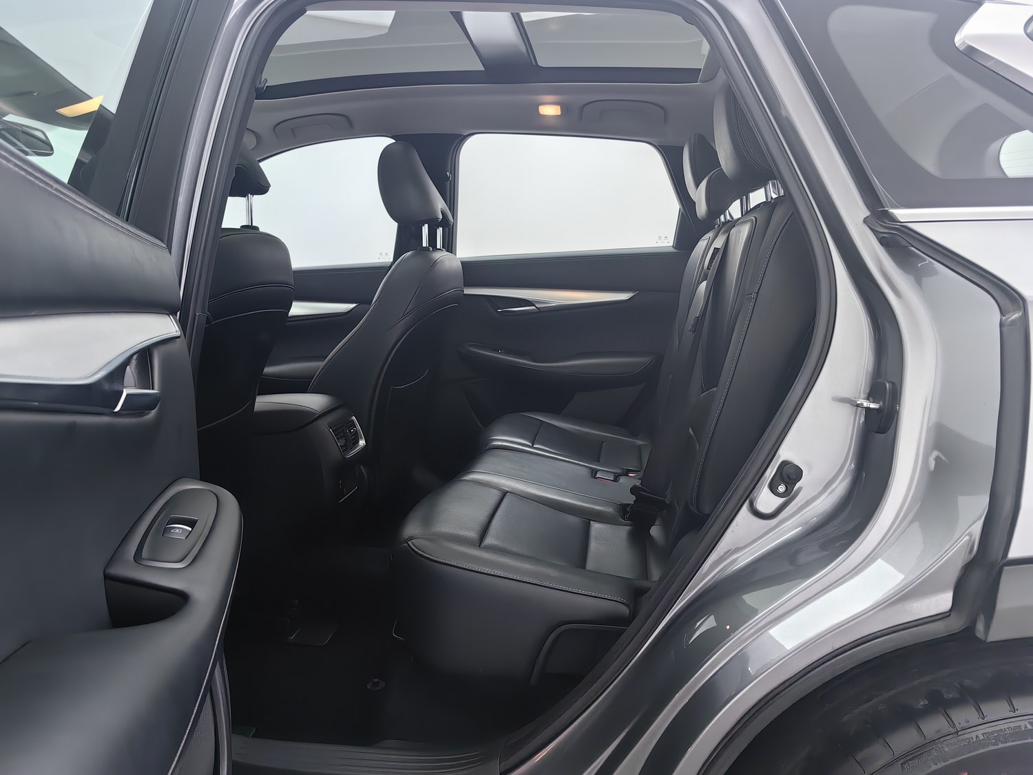 Used Infiniti QX50 2018 2.0 AT
