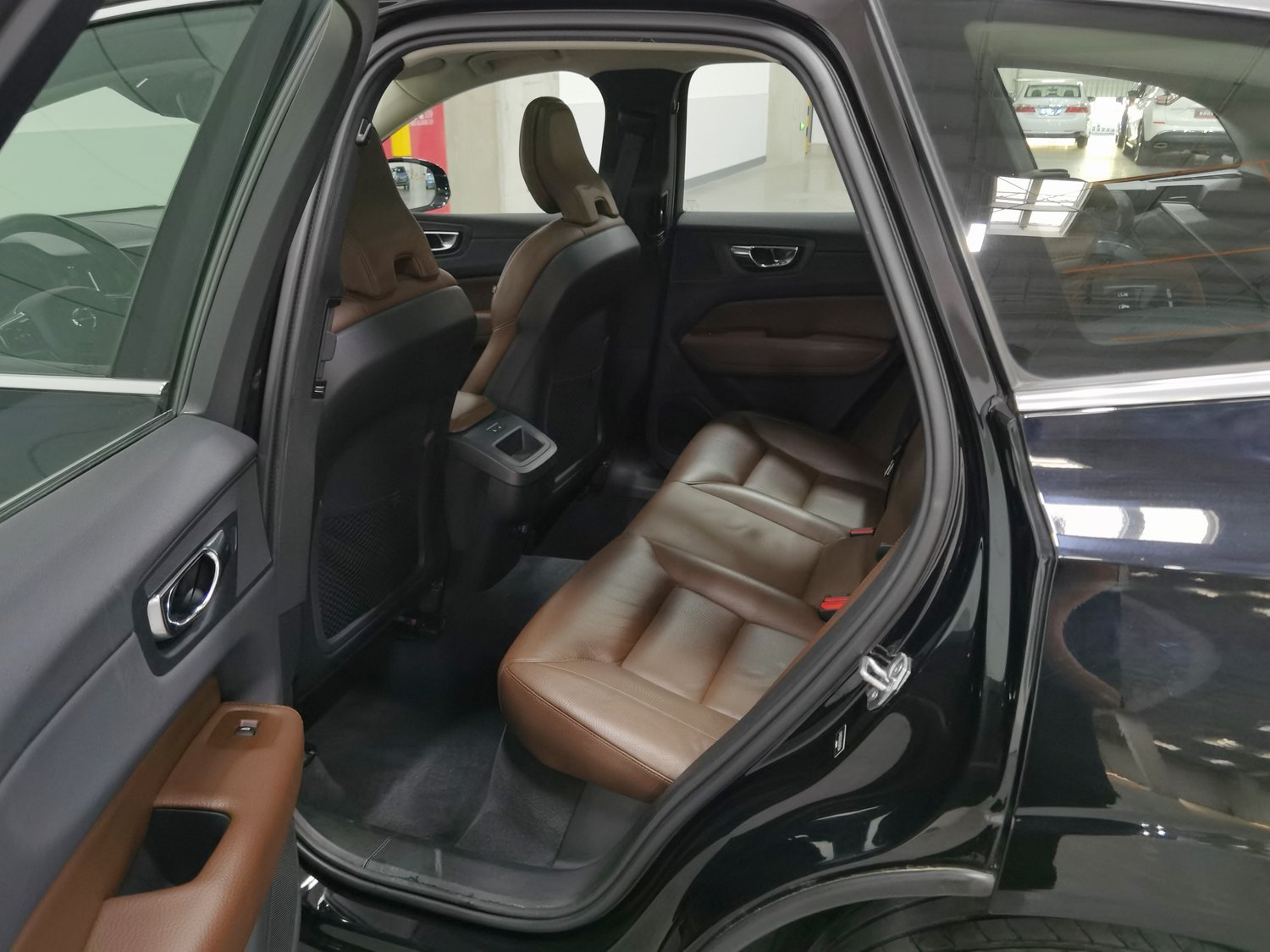 Used Volvo XC60 2020 2.0 AT