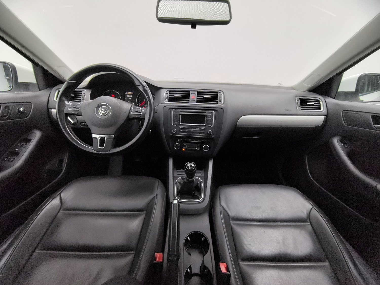 Used Volkswagen Sagitar 2012 1.4 MT