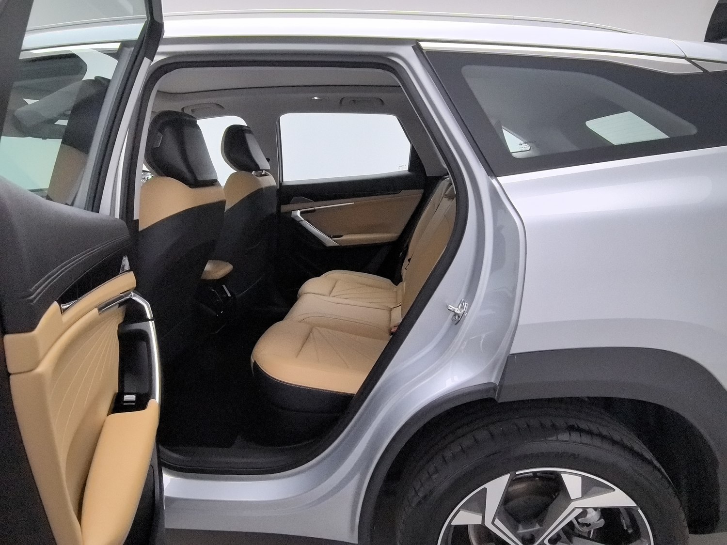 Used Geely Boyue L 2023 1.5 AT