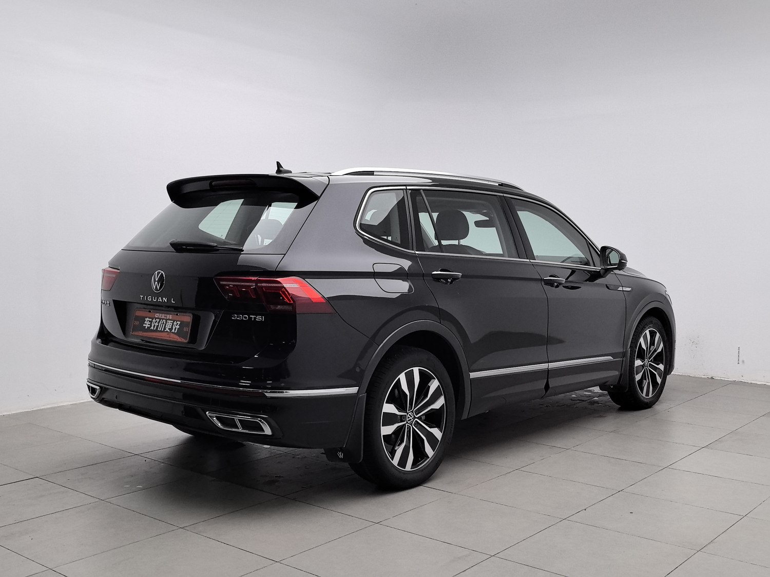 Used Volkswagen Tiguan L 2023 2.0 AT