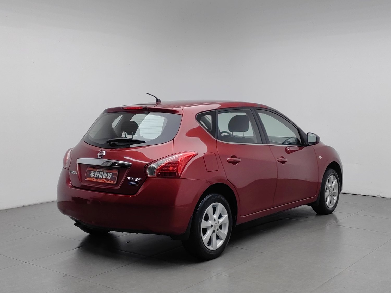 Used Nissan Tiida 2014 1.6 AT