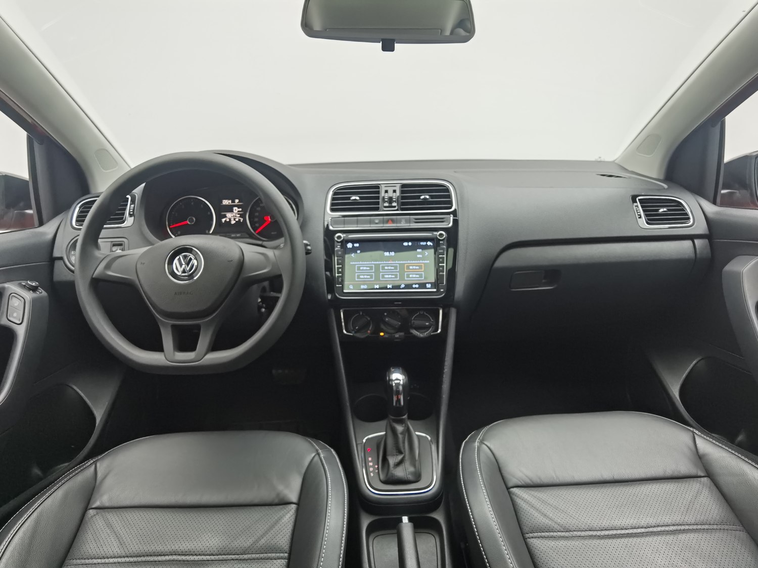 Used Volkswagen Polo 2014 1.6 AT