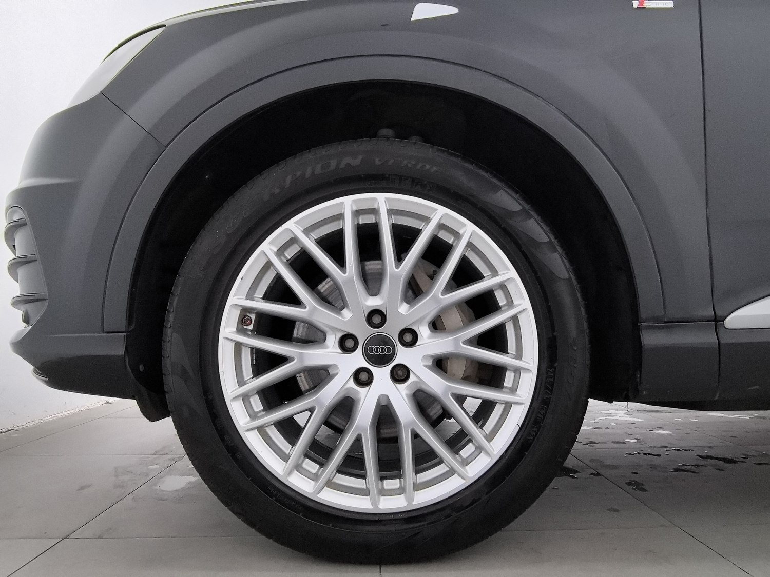 Used Audi Q7 (Imported) 2016 2.0 AT