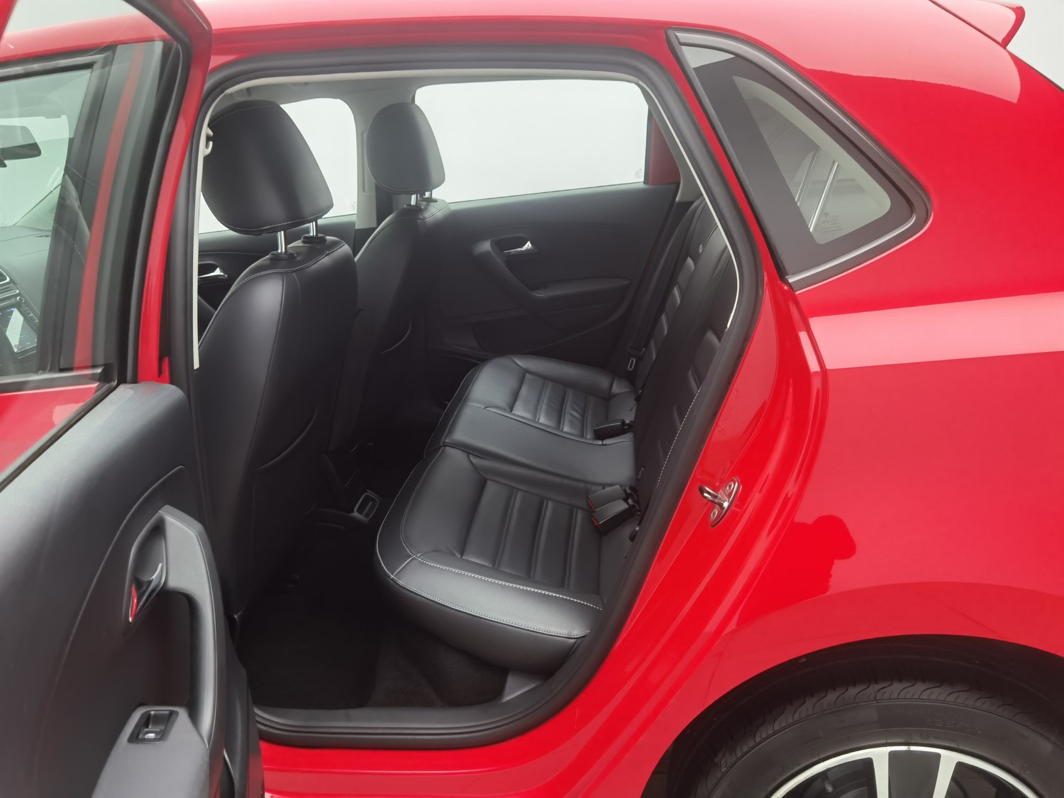 Used Volkswagen Polo 2014 1.6 AT