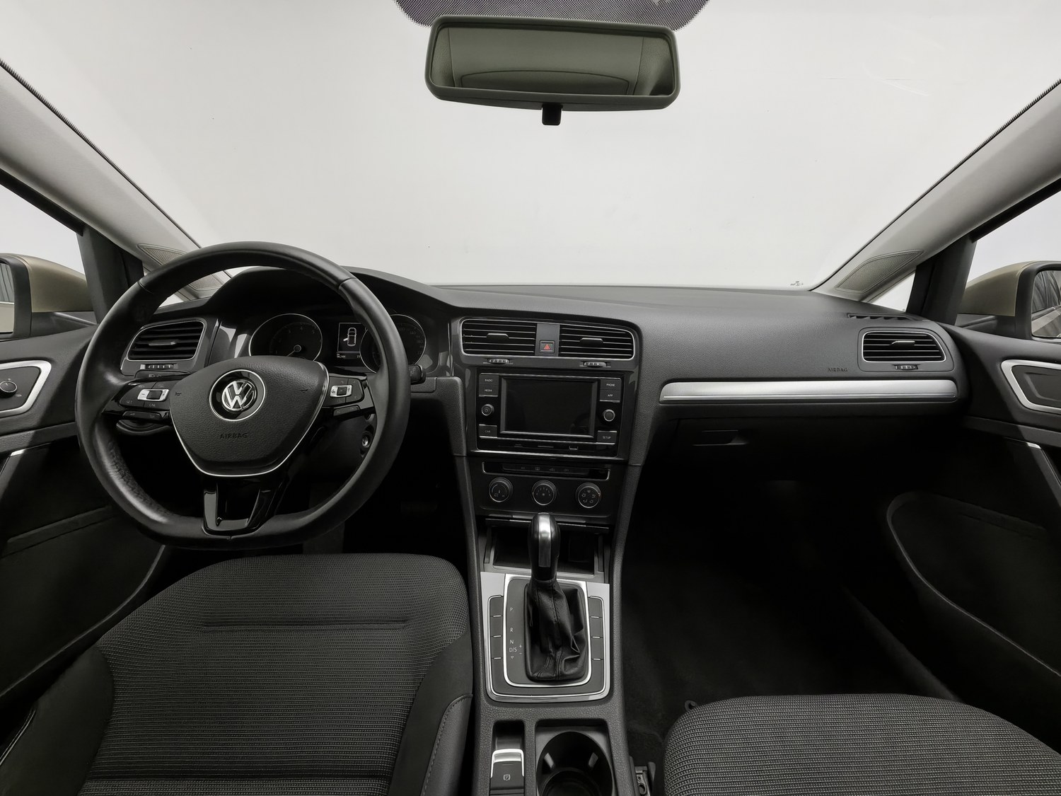 Used Volkswagen Golf 2018 1.6 AT