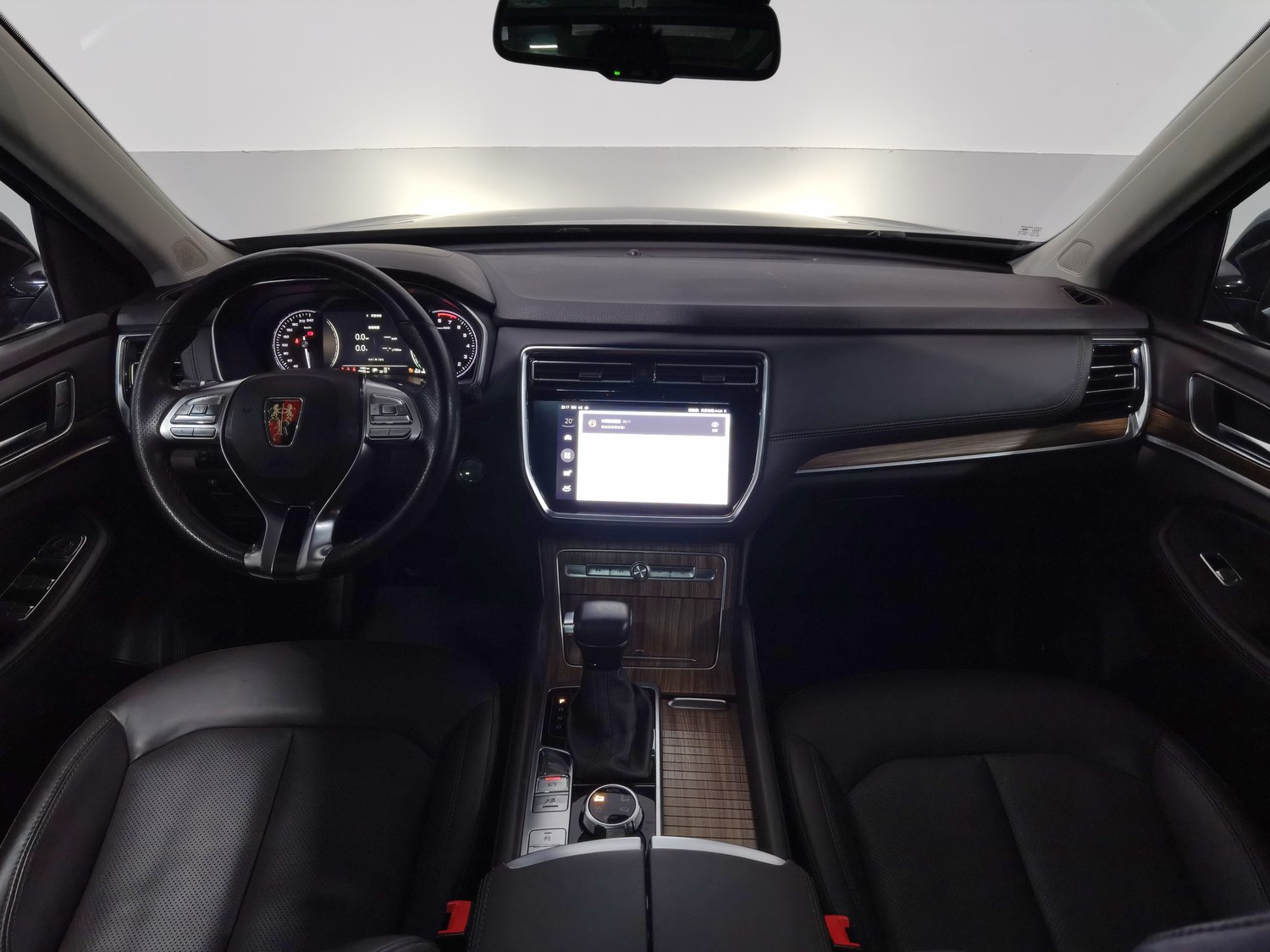 Used Roewe RX8 2018 2.0 AT