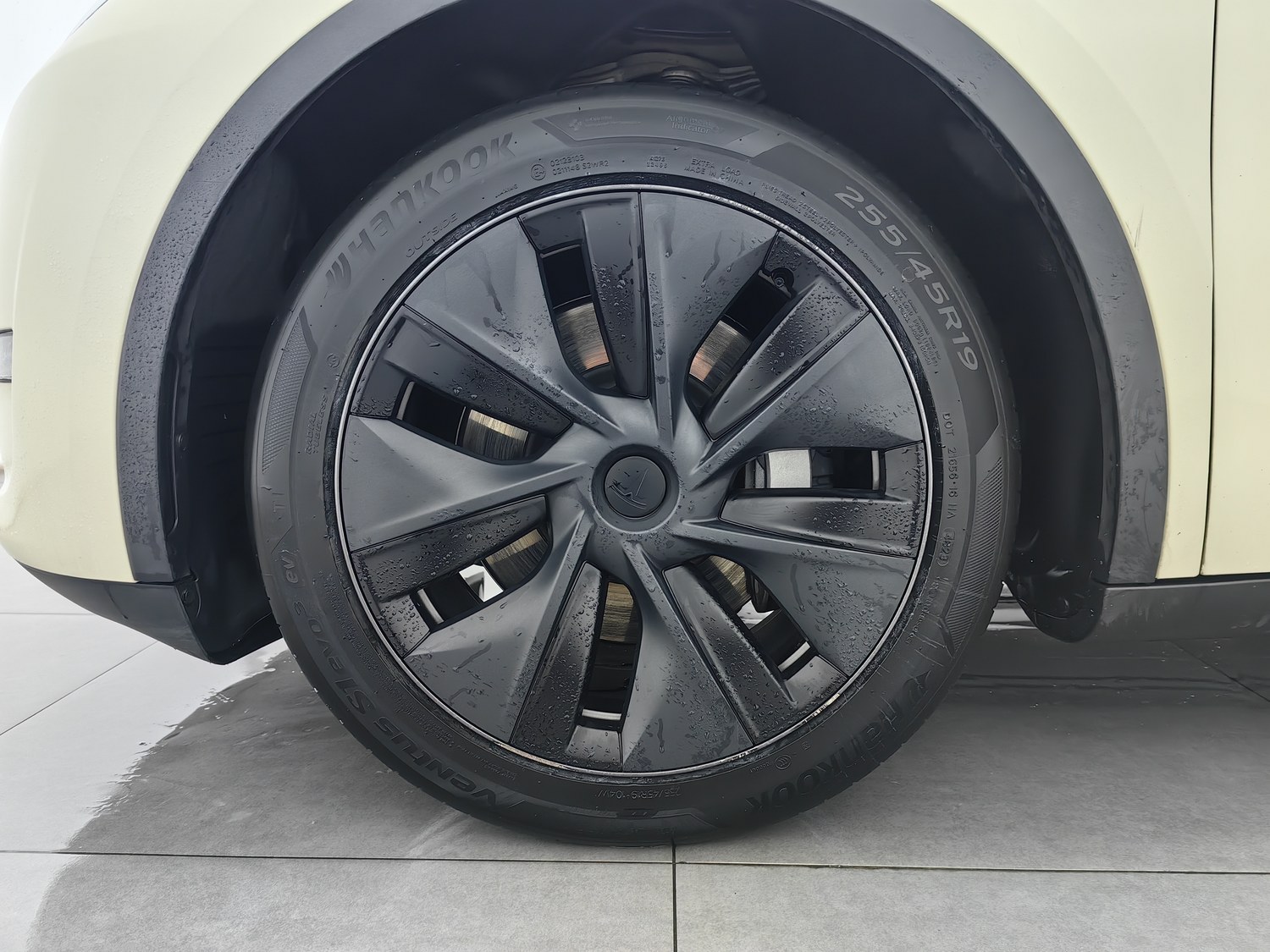 Used Tesla Model Y 2023