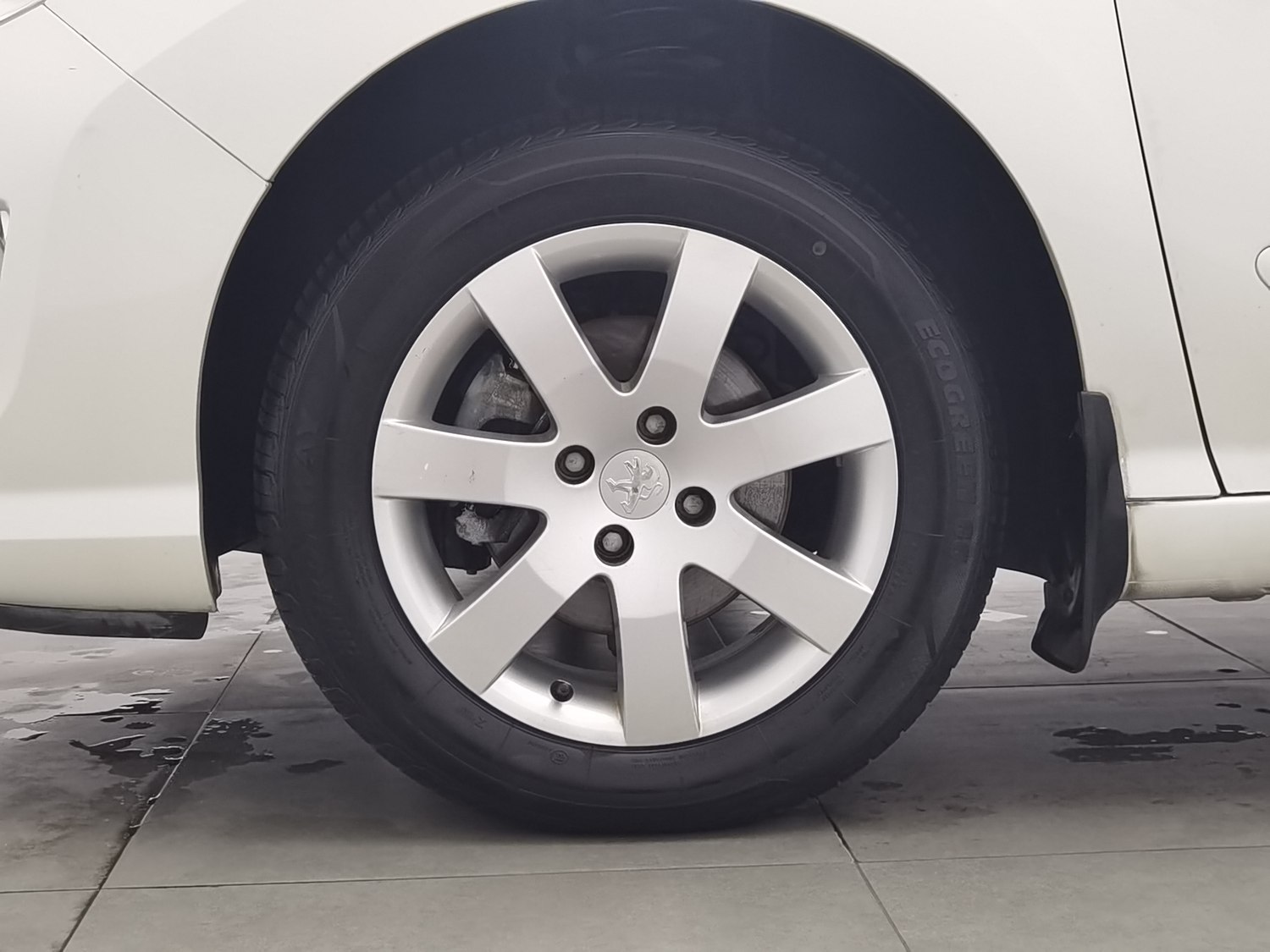 Used Peugeot 408 2013 1.6 AT
