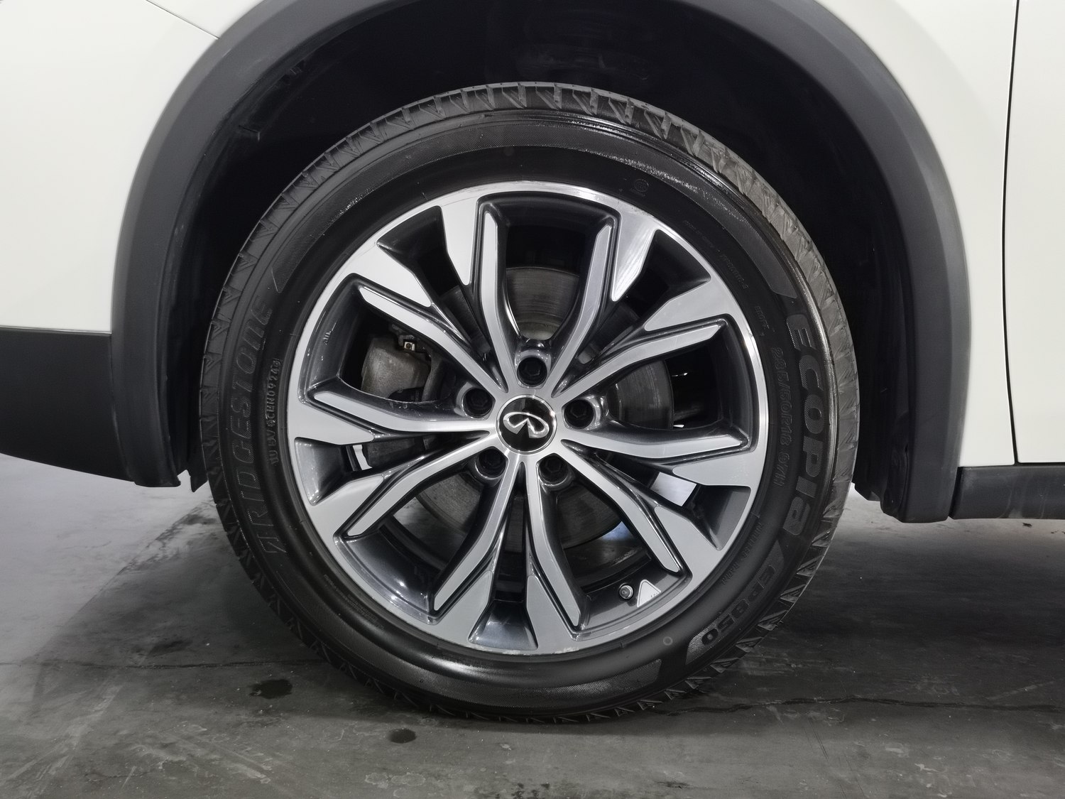 Used Infiniti QX30 2017 2.0 AT
