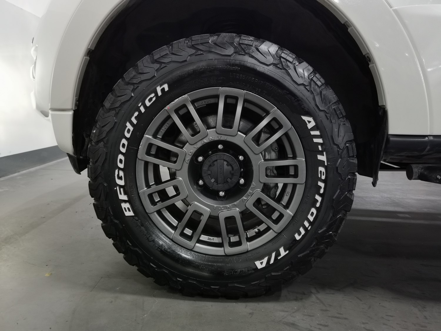 Used Mitsubishi Pajero (Imported) 2018 3.8 AT
