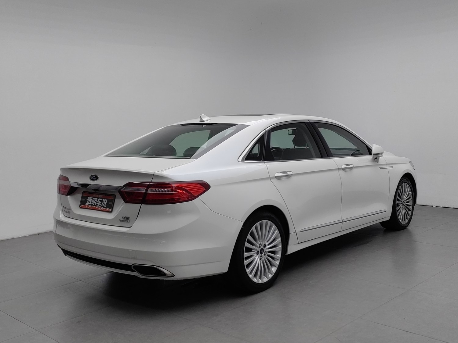 Used Ford Taurus 2018 2.0 AT
