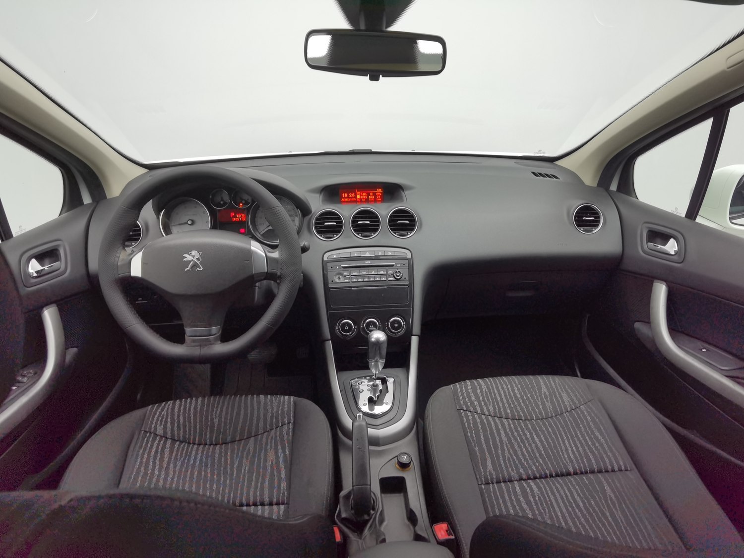 Used Peugeot 408 2013 1.6 AT