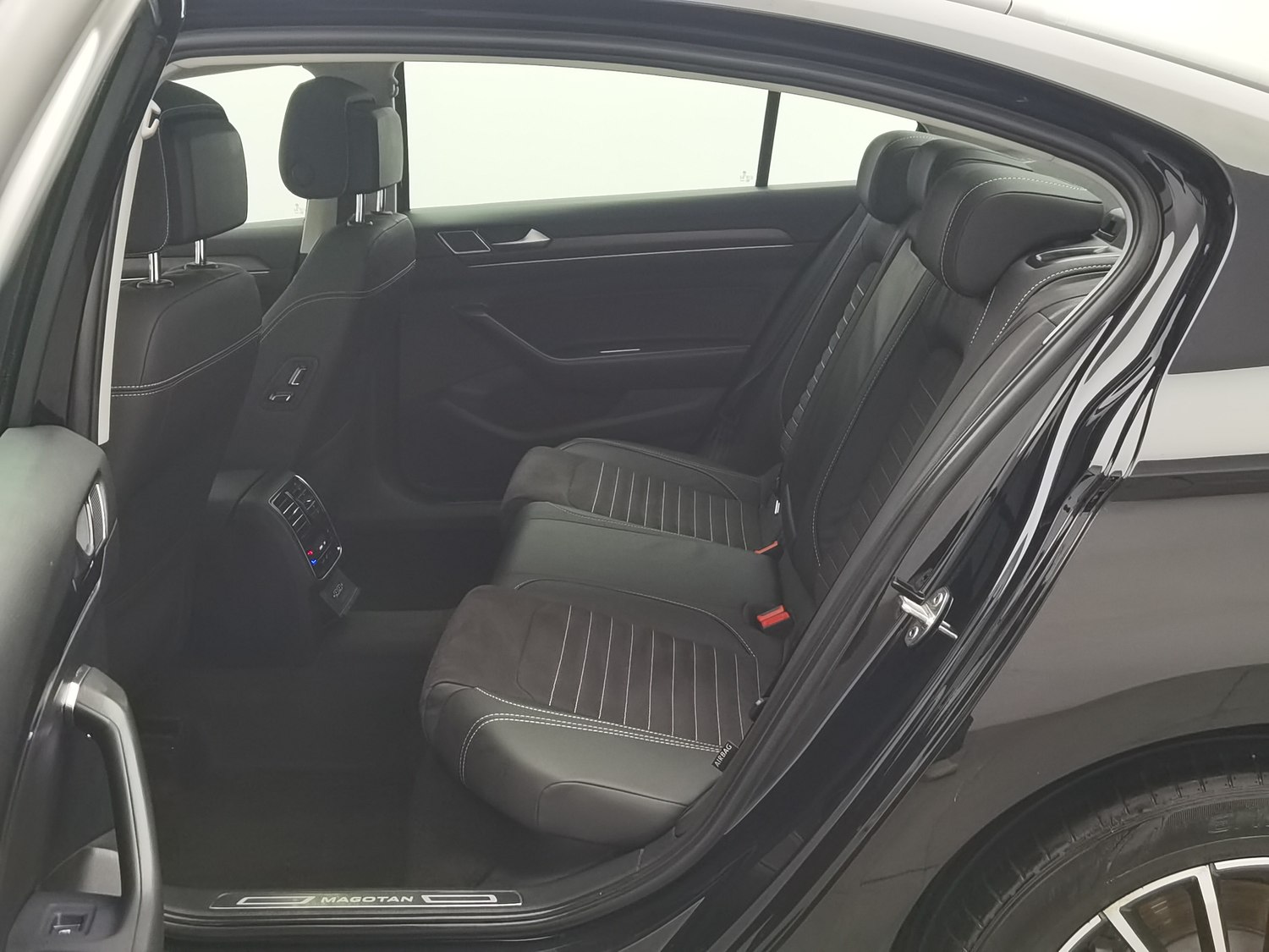 Used Volkswagen Magotan 2020 2.0 AT