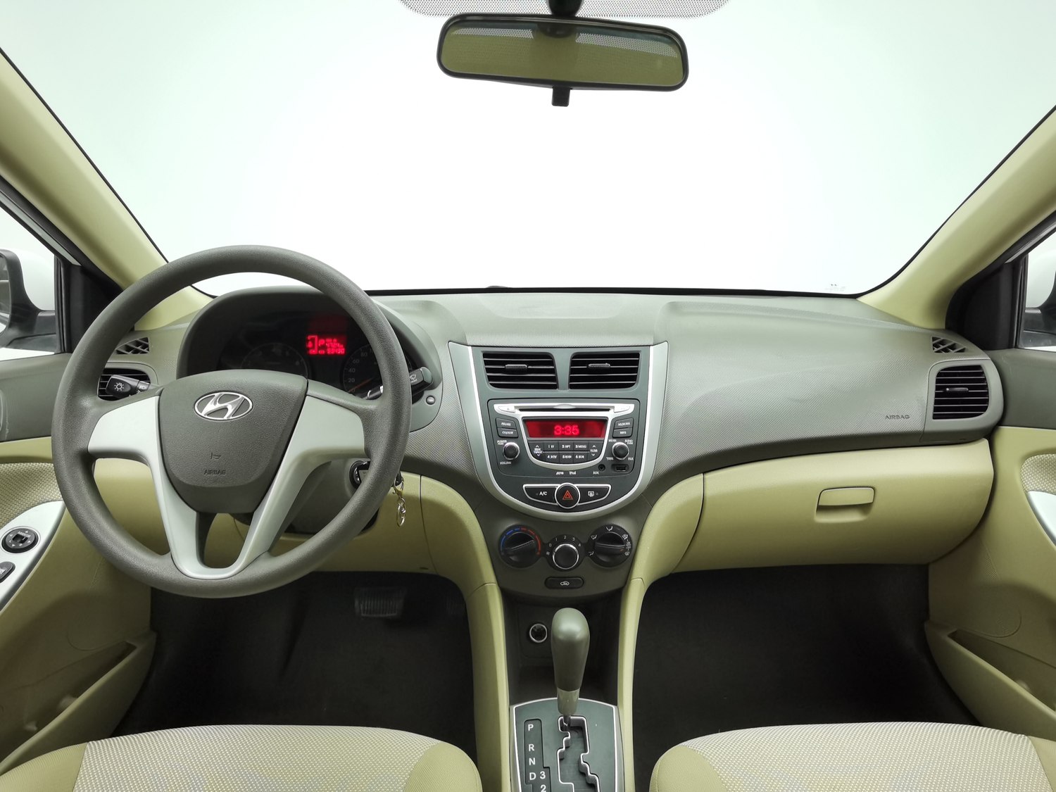 Used Hyundai Reina 2010 1.4 AT