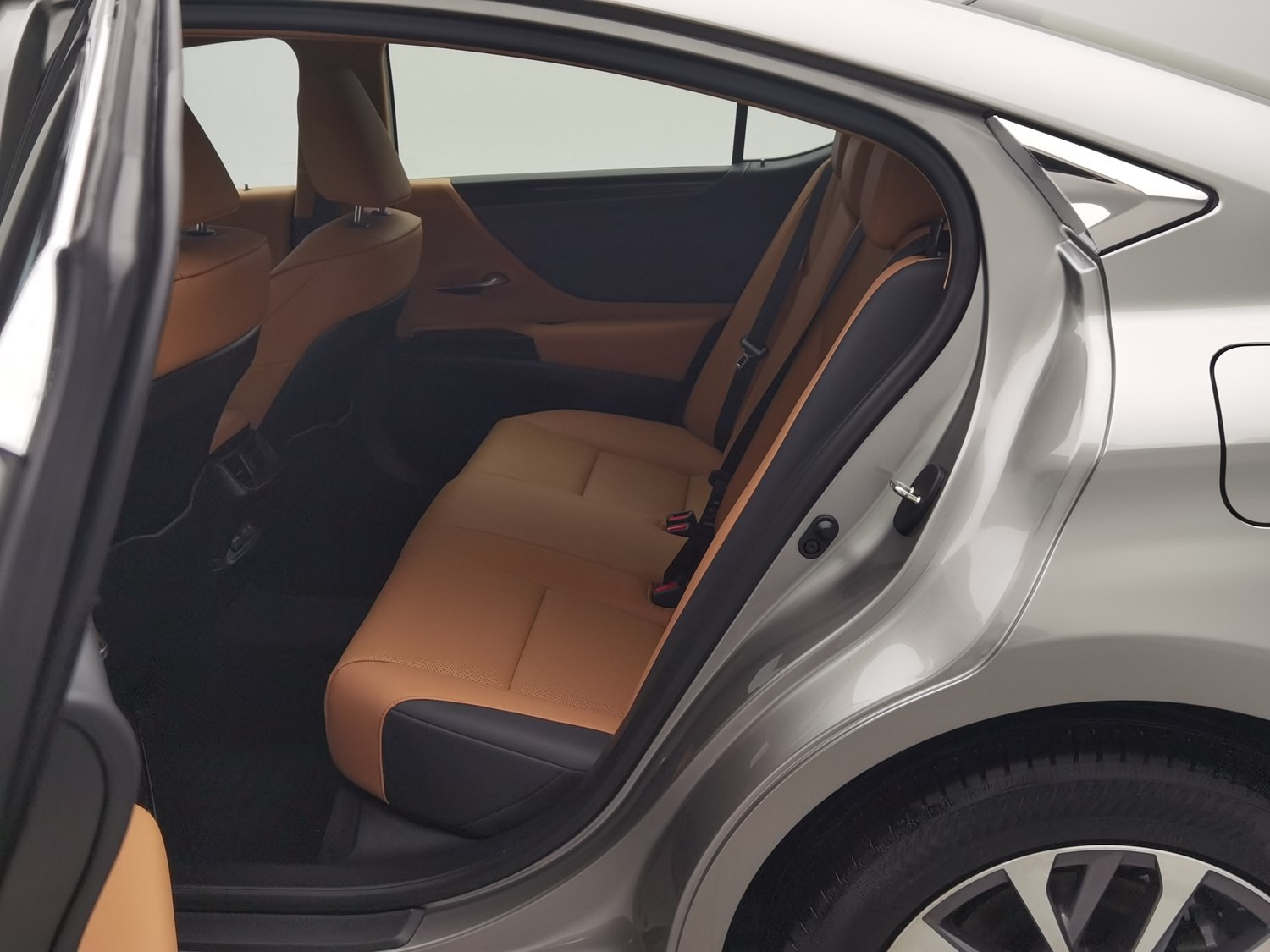 Used Lexus ES 2022 2.0 AT