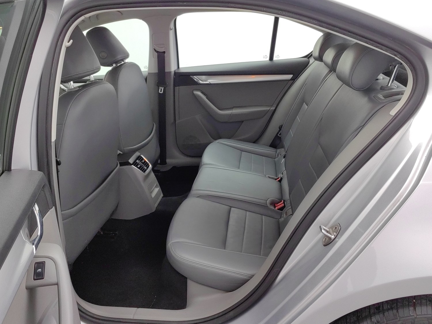 Used Skoda Octavia 2015 1.6 AT
