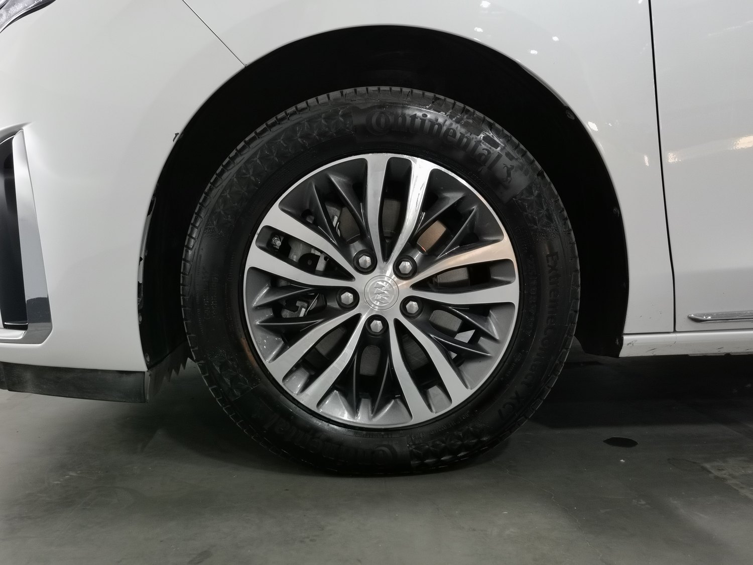 Used Buick GL8 2023 2.0 AT