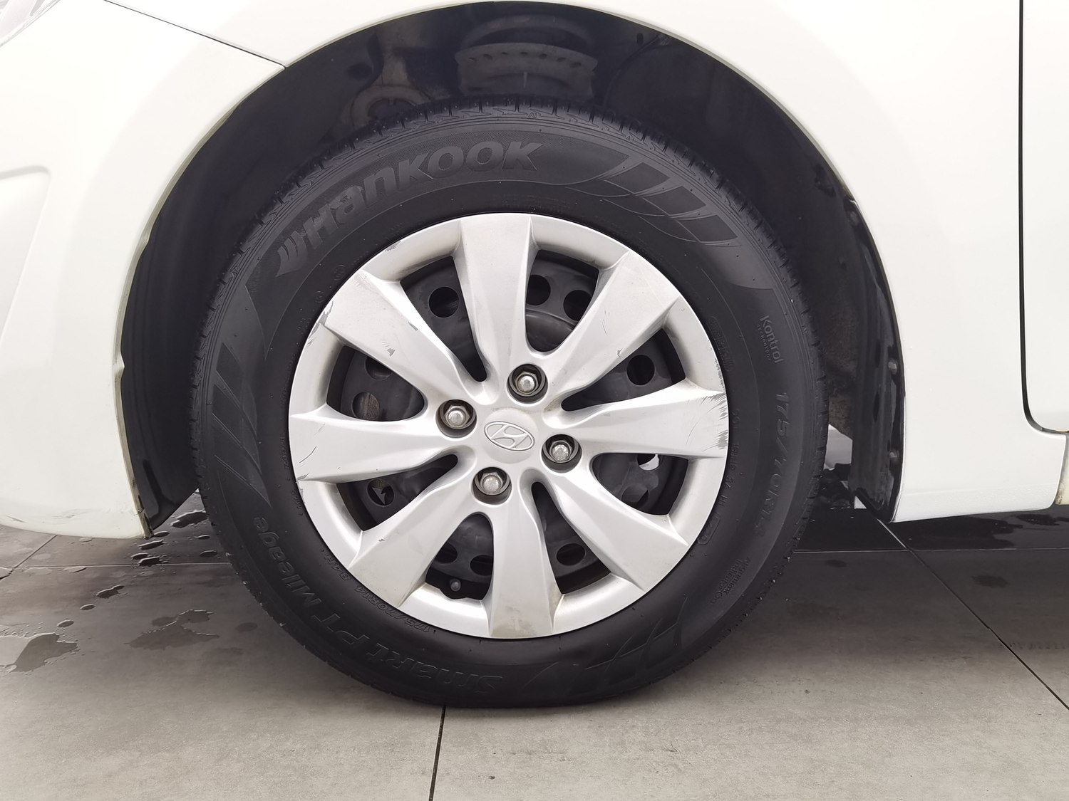 Used Hyundai Reina 2010 1.4 AT