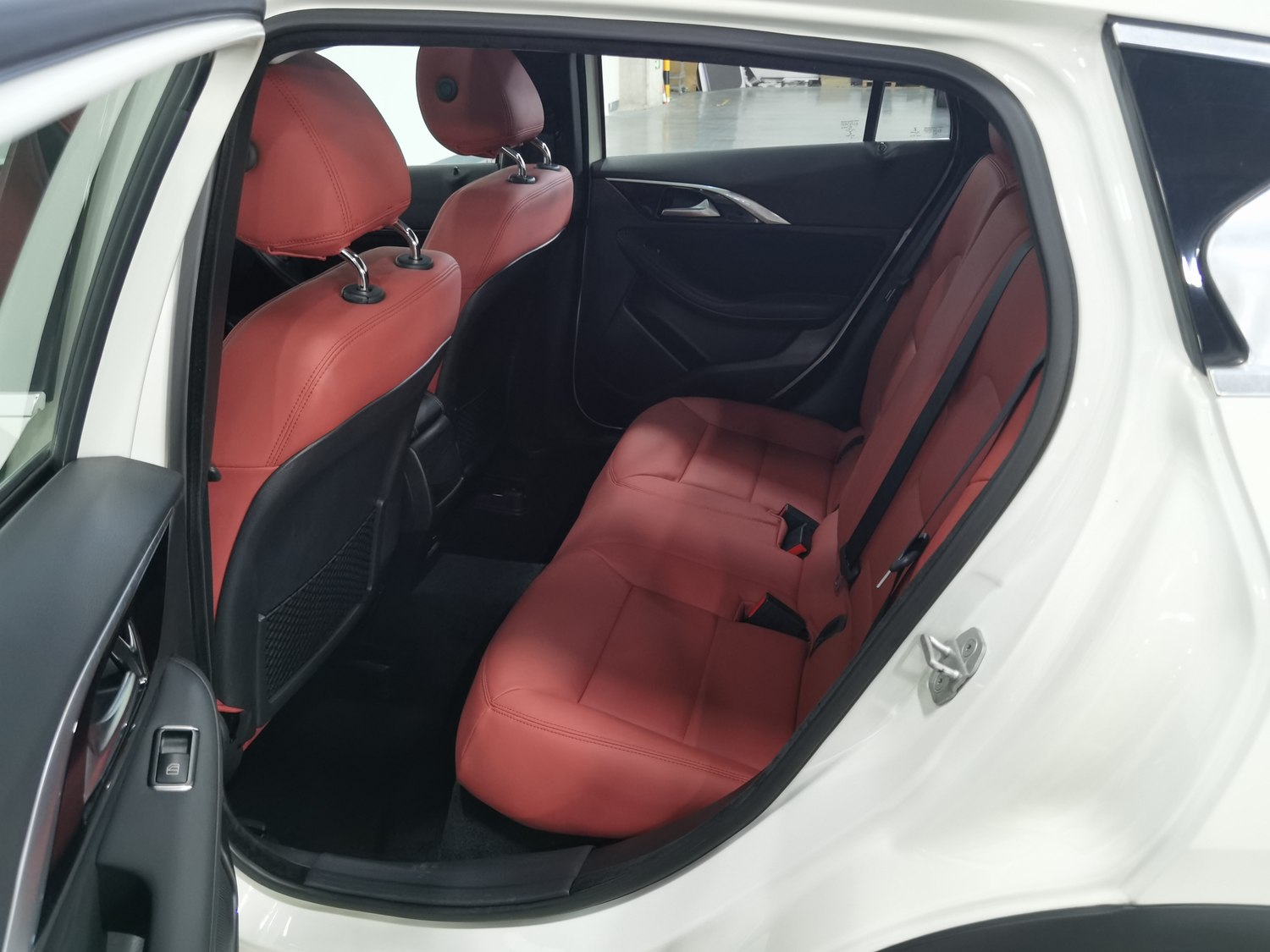 Used Infiniti QX30 2017 2.0 AT