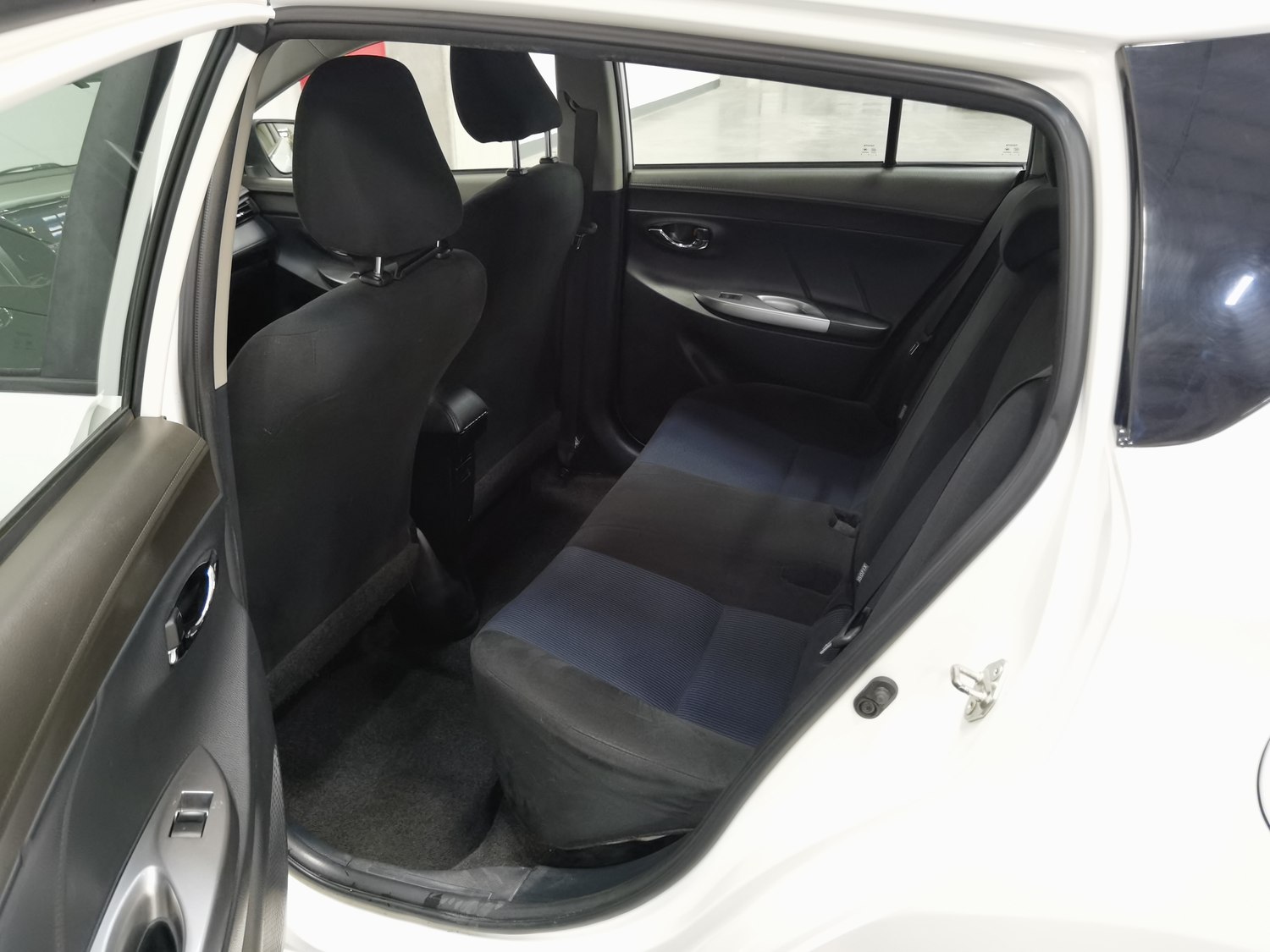 Used Toyota Yaris L 2015 1.5 AT