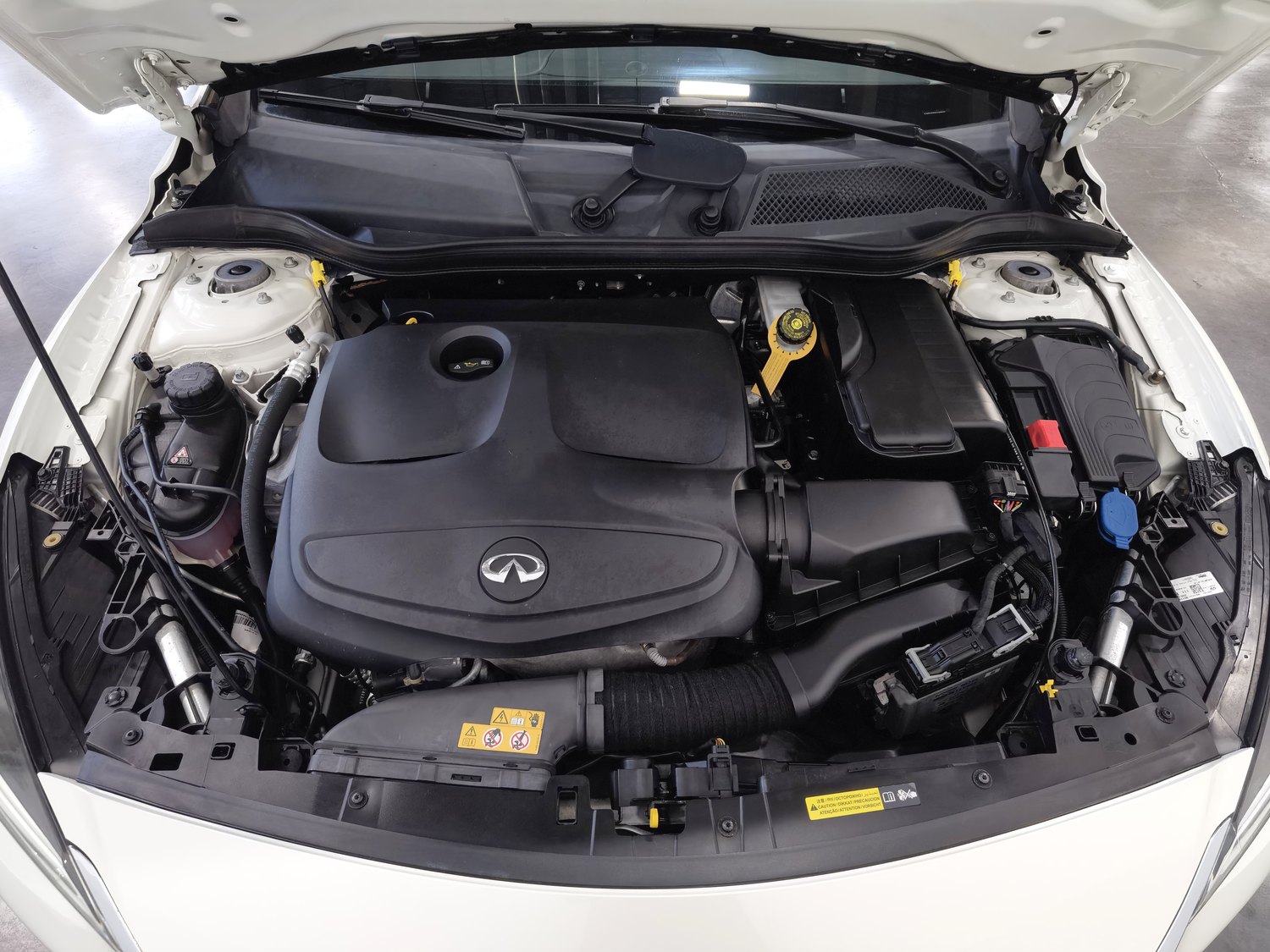 Used Infiniti QX30 2017 2.0 AT