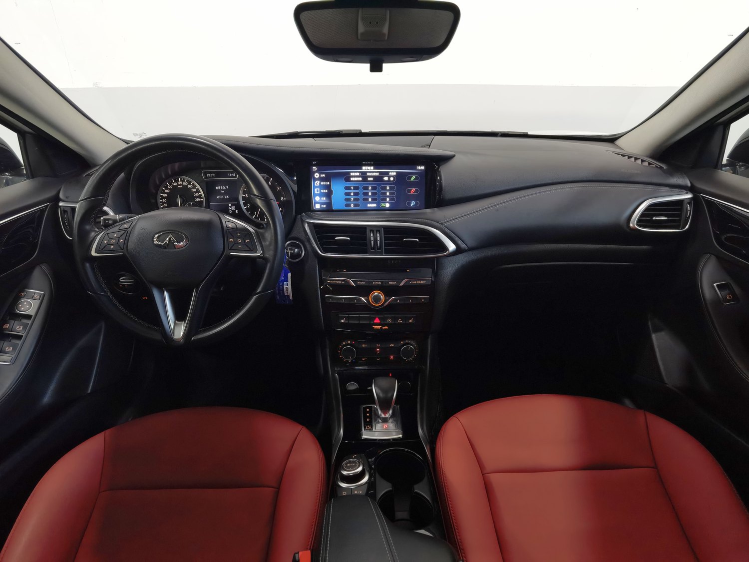 Used Infiniti QX30 2017 2.0 AT