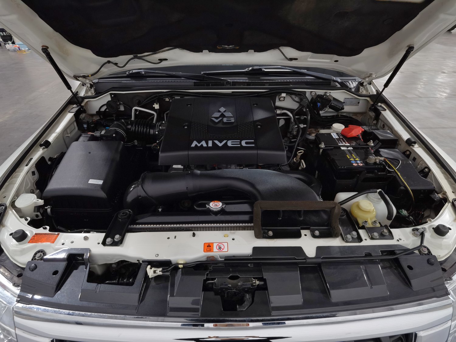 Used Mitsubishi Pajero (Imported) 2018 3.8 AT
