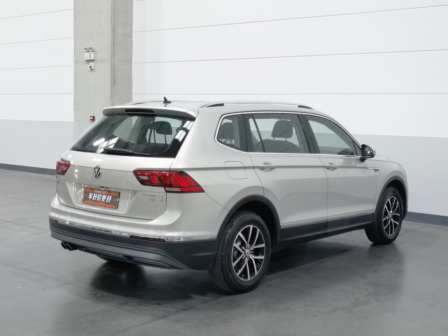 Used Volkswagen Tiguan L 2018 2.0 AT