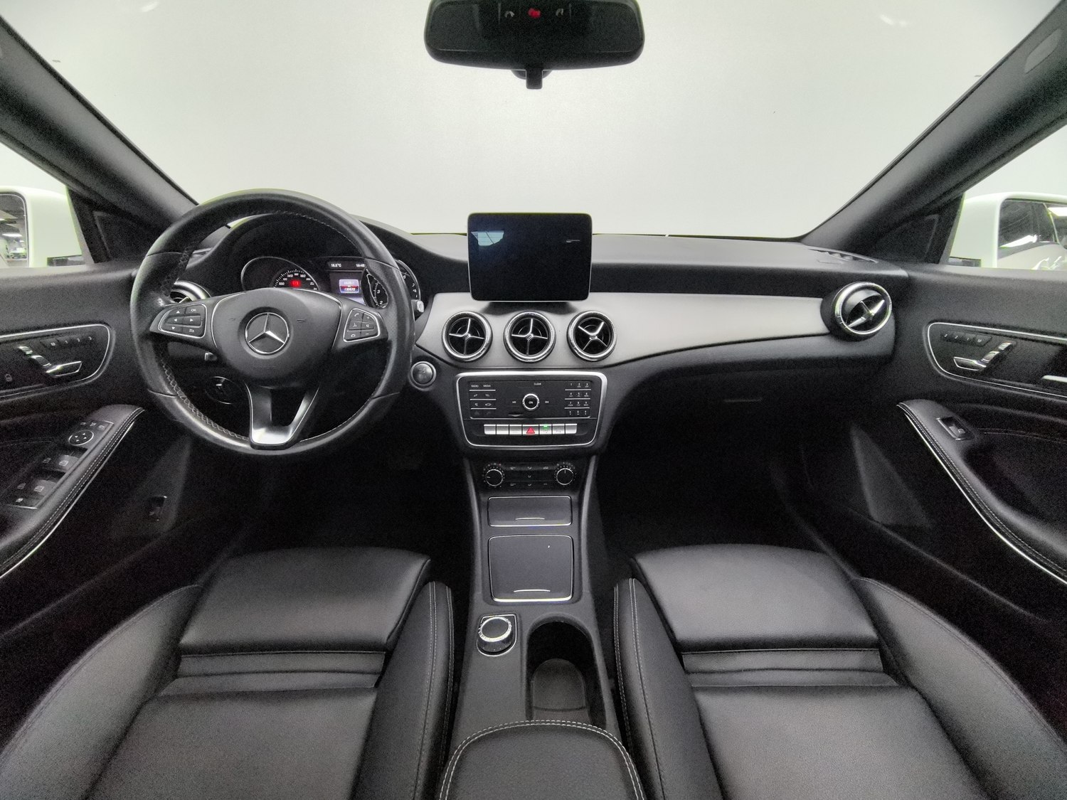 Used Mercedes-Benz CLA (Imported) 2018 1.6 AT